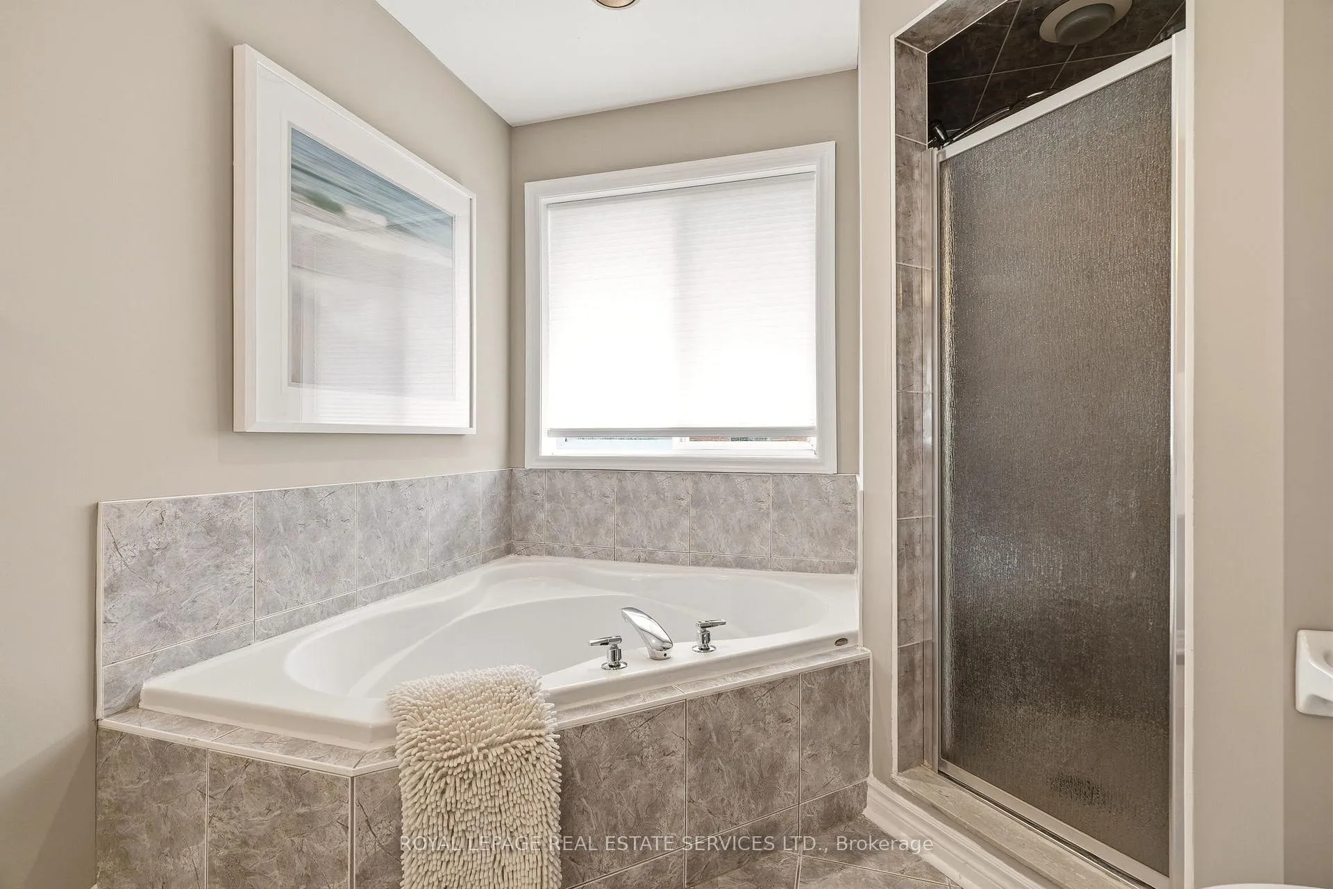 Photo 43 of 2067 Springdale Road, Oakville, Westmount — HOMEH