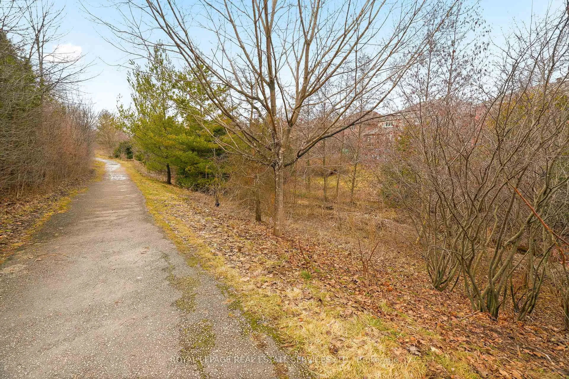 Photo 49 of 2067 Springdale Road, Oakville, Westmount — HOMEH