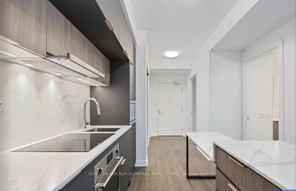 Photo 6 of Unit 902, 185 Alberta Avenue, Toronto, Oakwood Village — HOMEH