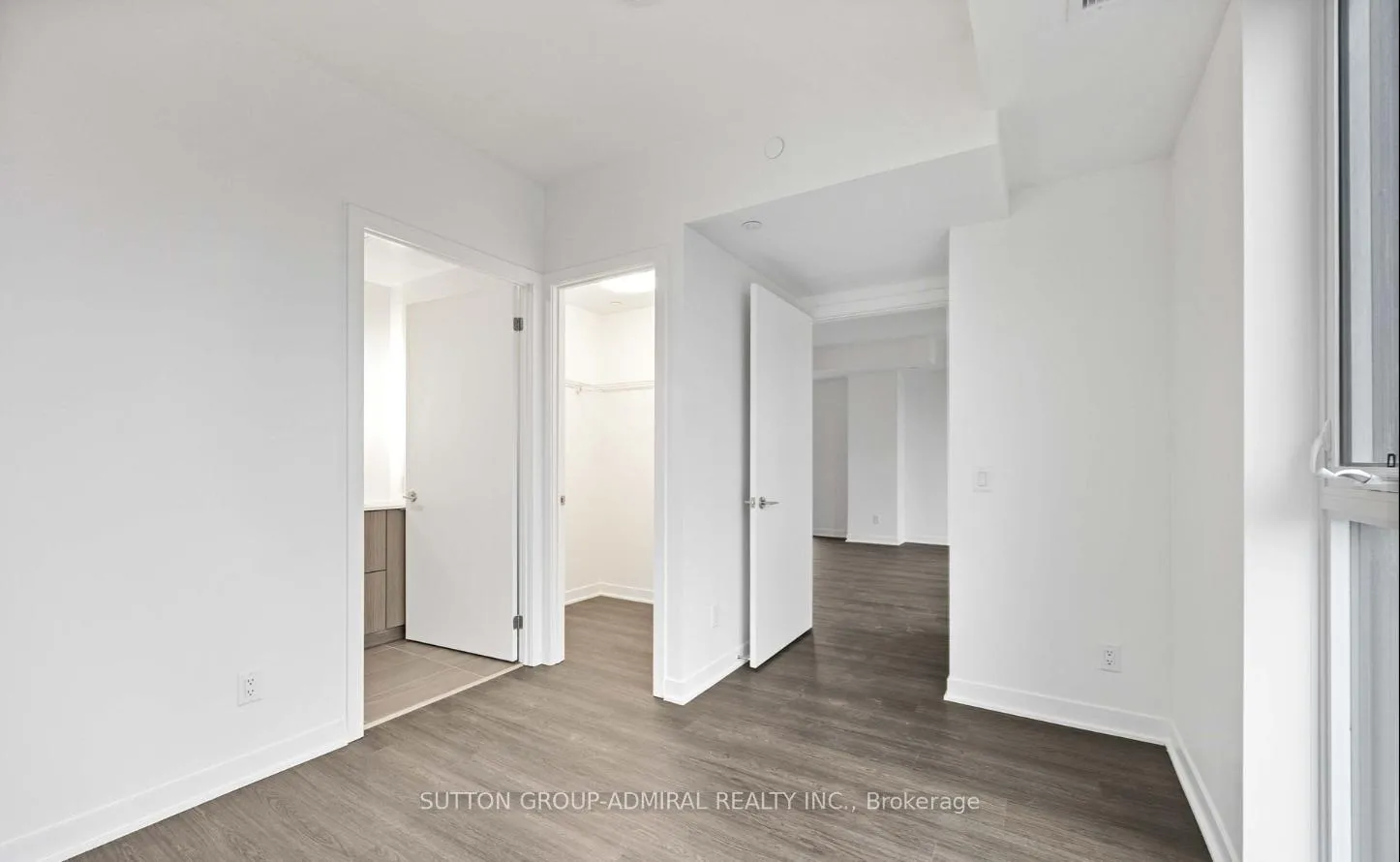 Photo 13 of Unit 902, 185 Alberta Avenue, Toronto, Oakwood Village — HOMEH