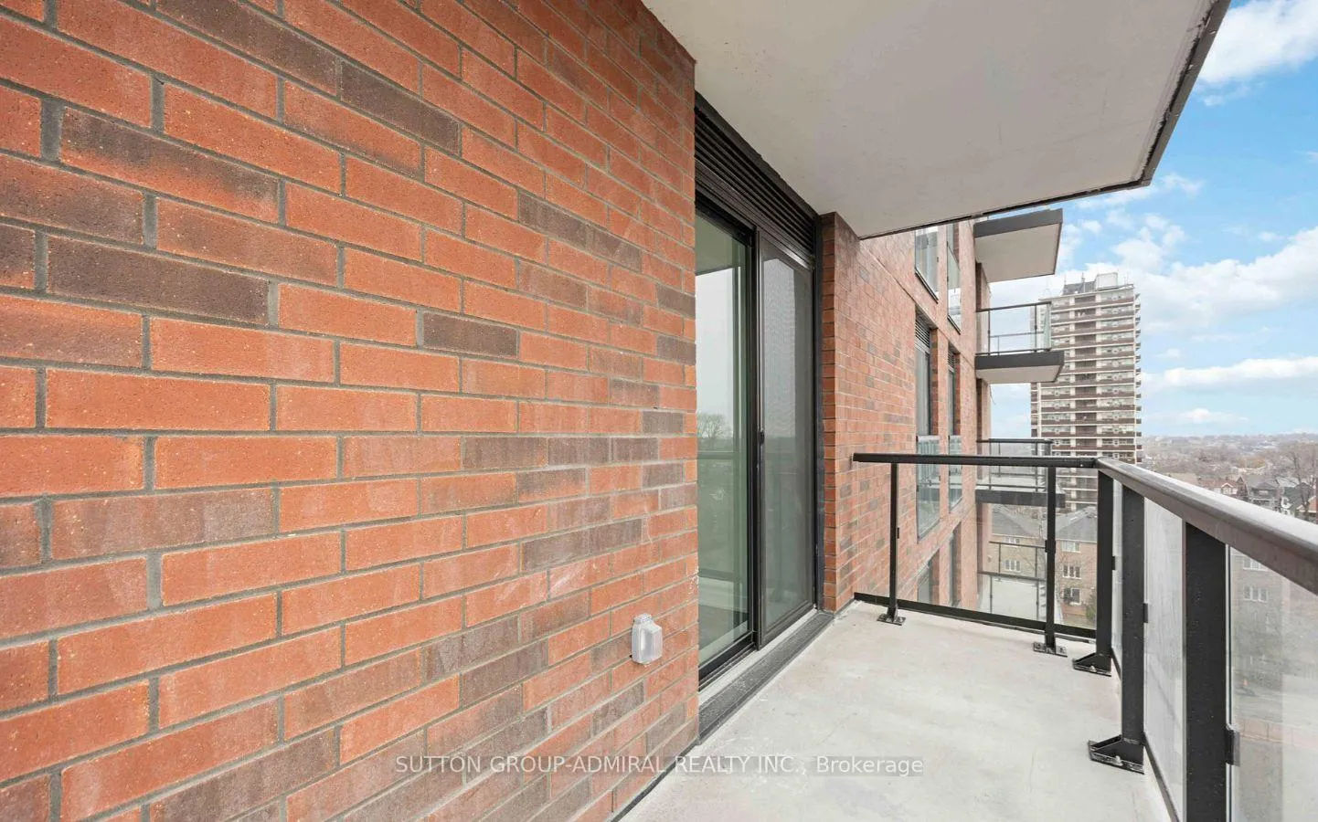 Photo 16 of Unit 902, 185 Alberta Avenue, Toronto, Oakwood Village — HOMEH