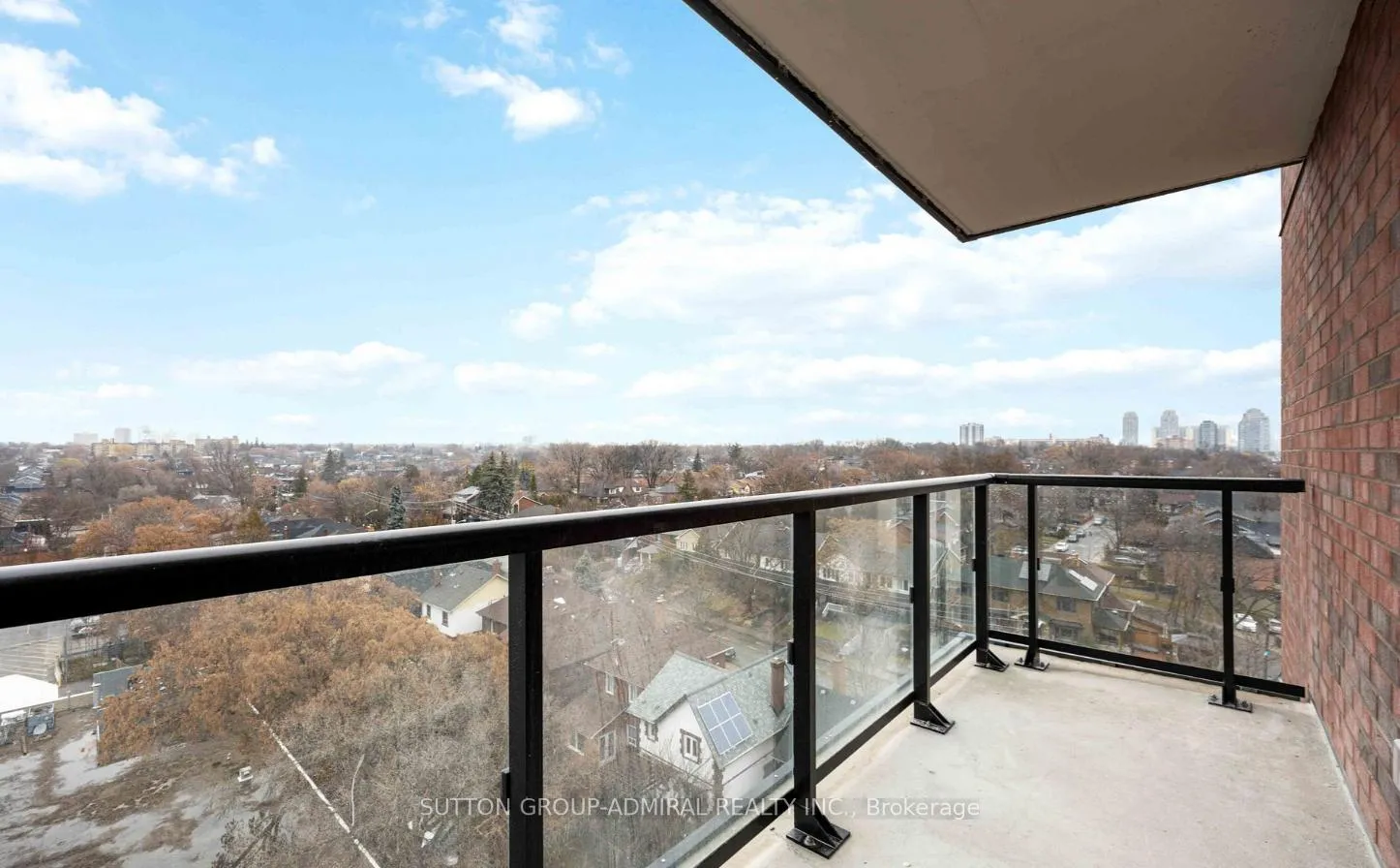 Photo 17 of Unit 902, 185 Alberta Avenue, Toronto, Oakwood Village — HOMEH