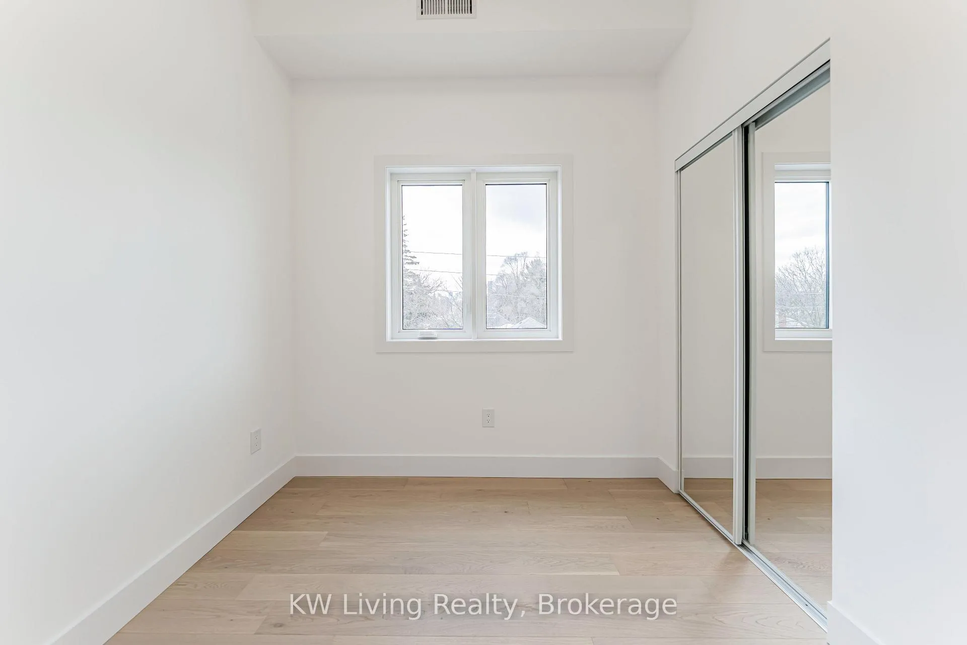 Photo 16 of Unit 201, 712 Eglinton Avenue E, Toronto, Leaside — HOMEH