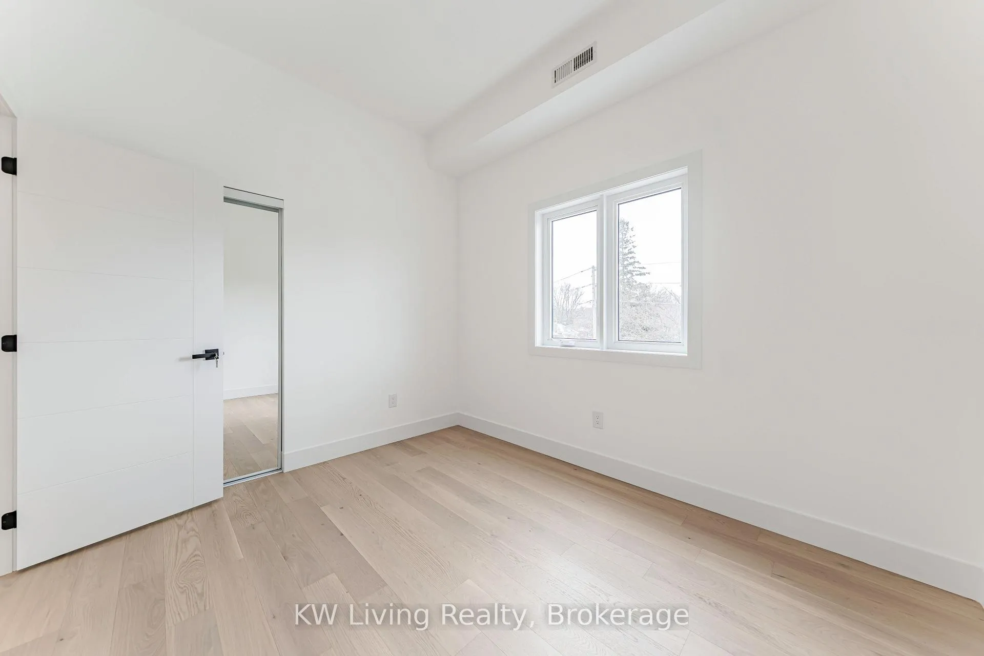 Photo 23 of Unit 201, 712 Eglinton Avenue E, Toronto, Leaside — HOMEH
