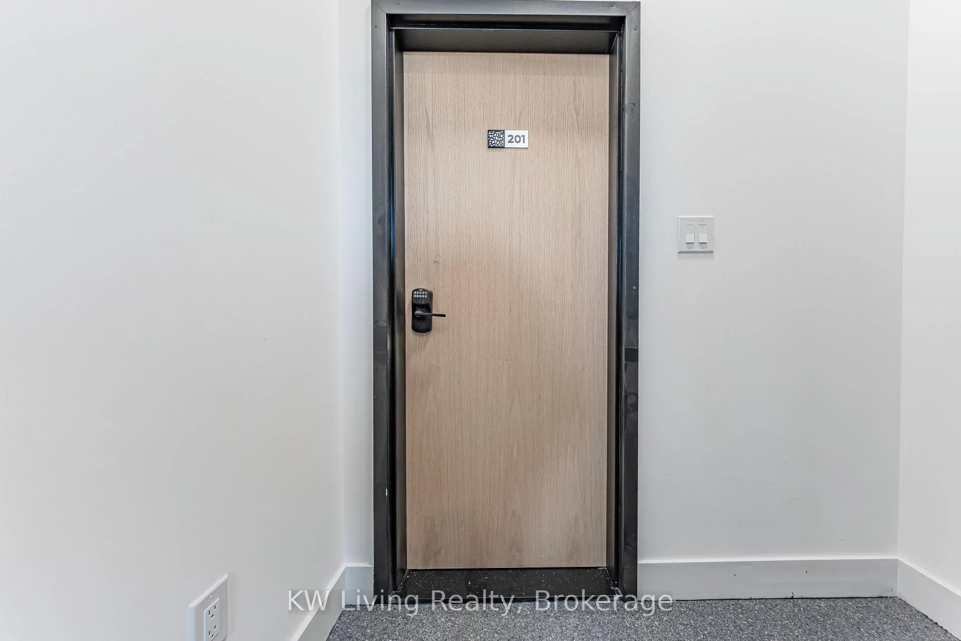 Photo 39 of Unit 201, 712 Eglinton Avenue E, Toronto, Leaside — HOMEH