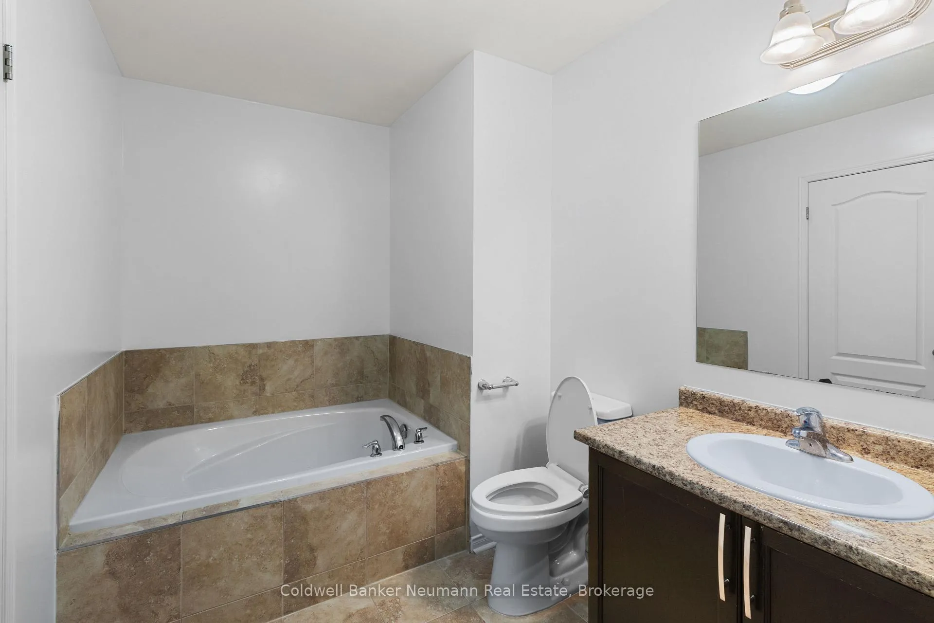 Photo 7 of Unit 107, 1035 Victoria Road S, Guelph, Kortright East — HOMEH