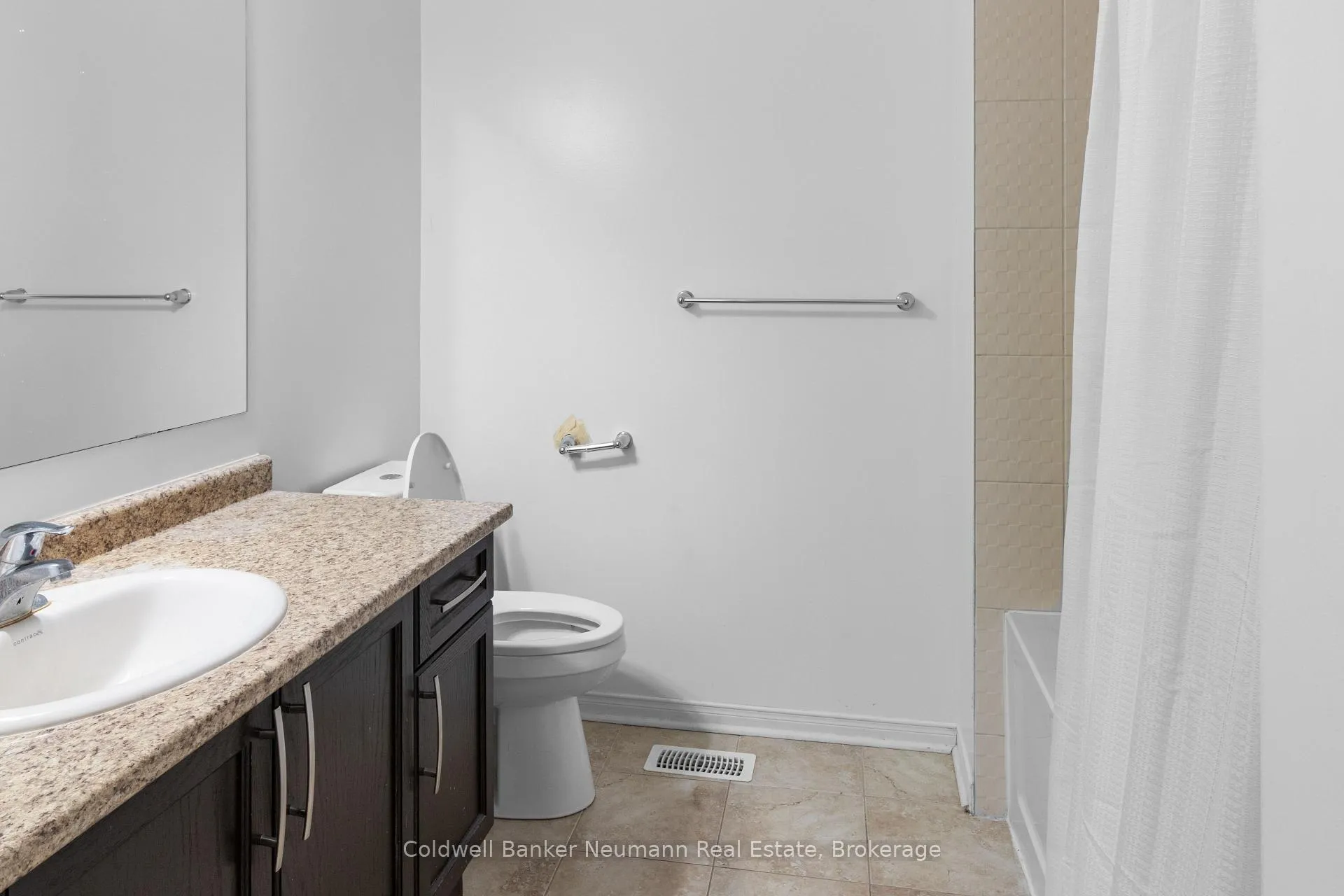 Photo 10 of Unit 107, 1035 Victoria Road S, Guelph, Kortright East — HOMEH
