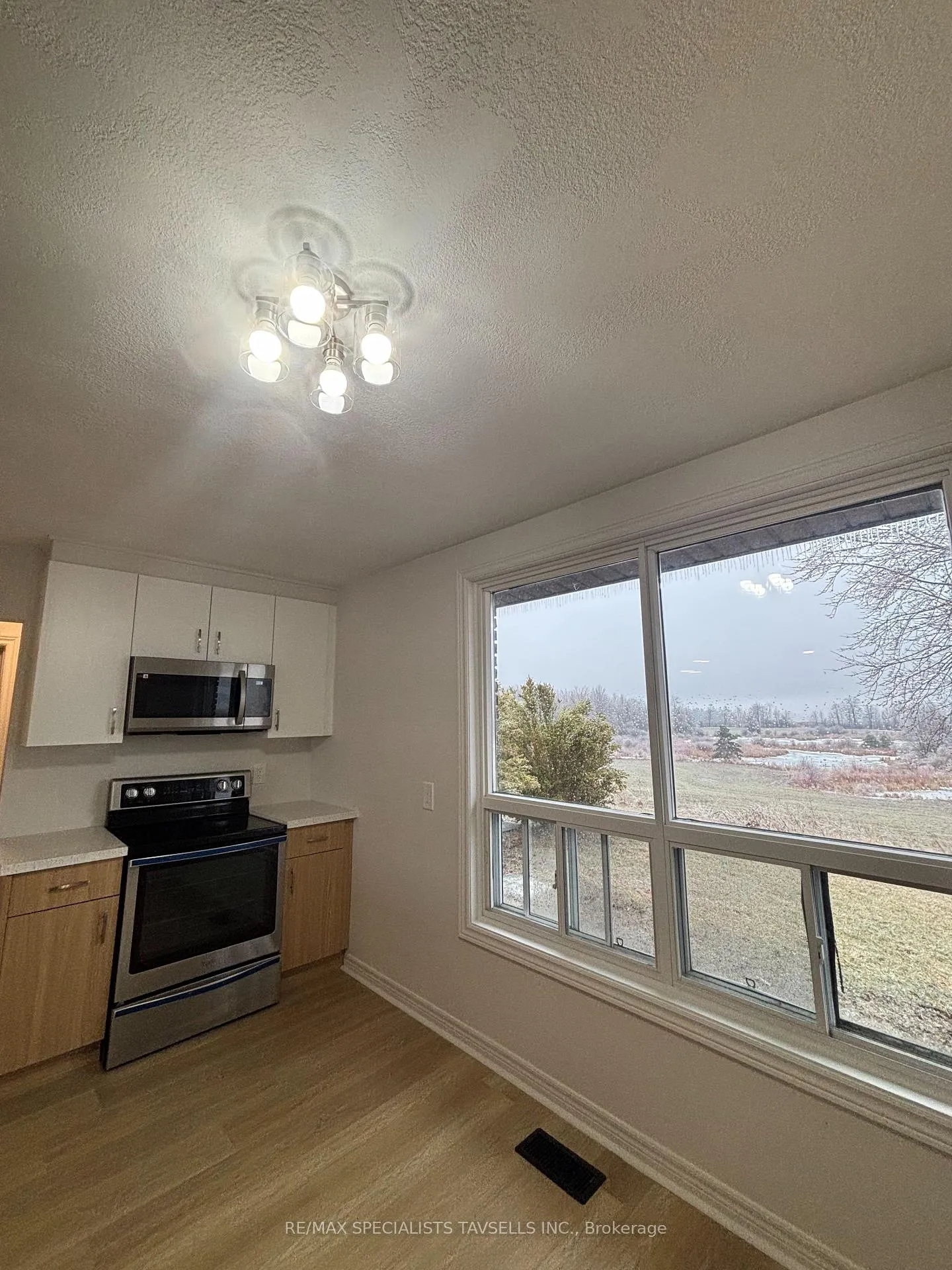 Photo 10 of Unit # 1 Upper Level, 4085 King Street, Caledon, Rural Caledon — HOMEH