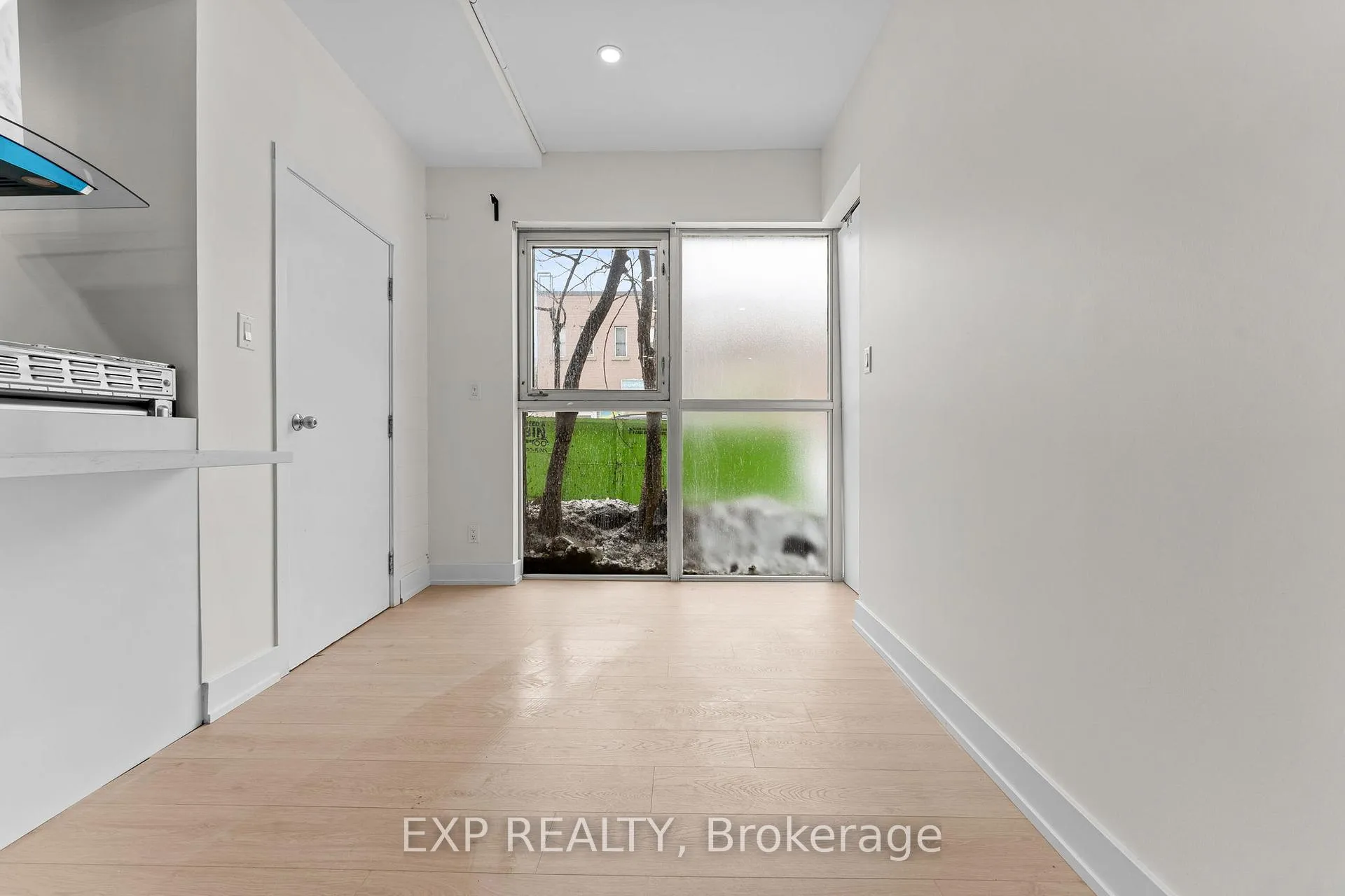 Photo 8 of Unit Unit #2, 1558 Queen Street E, Toronto, Greenwood-Coxwell — HOMEH