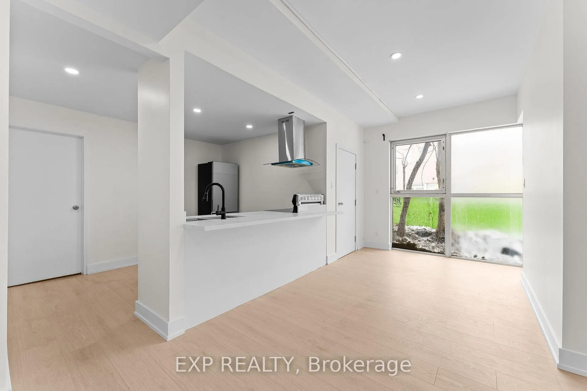Photo 10 of Unit Unit #2, 1558 Queen Street E, Toronto, Greenwood-Coxwell — HOMEH