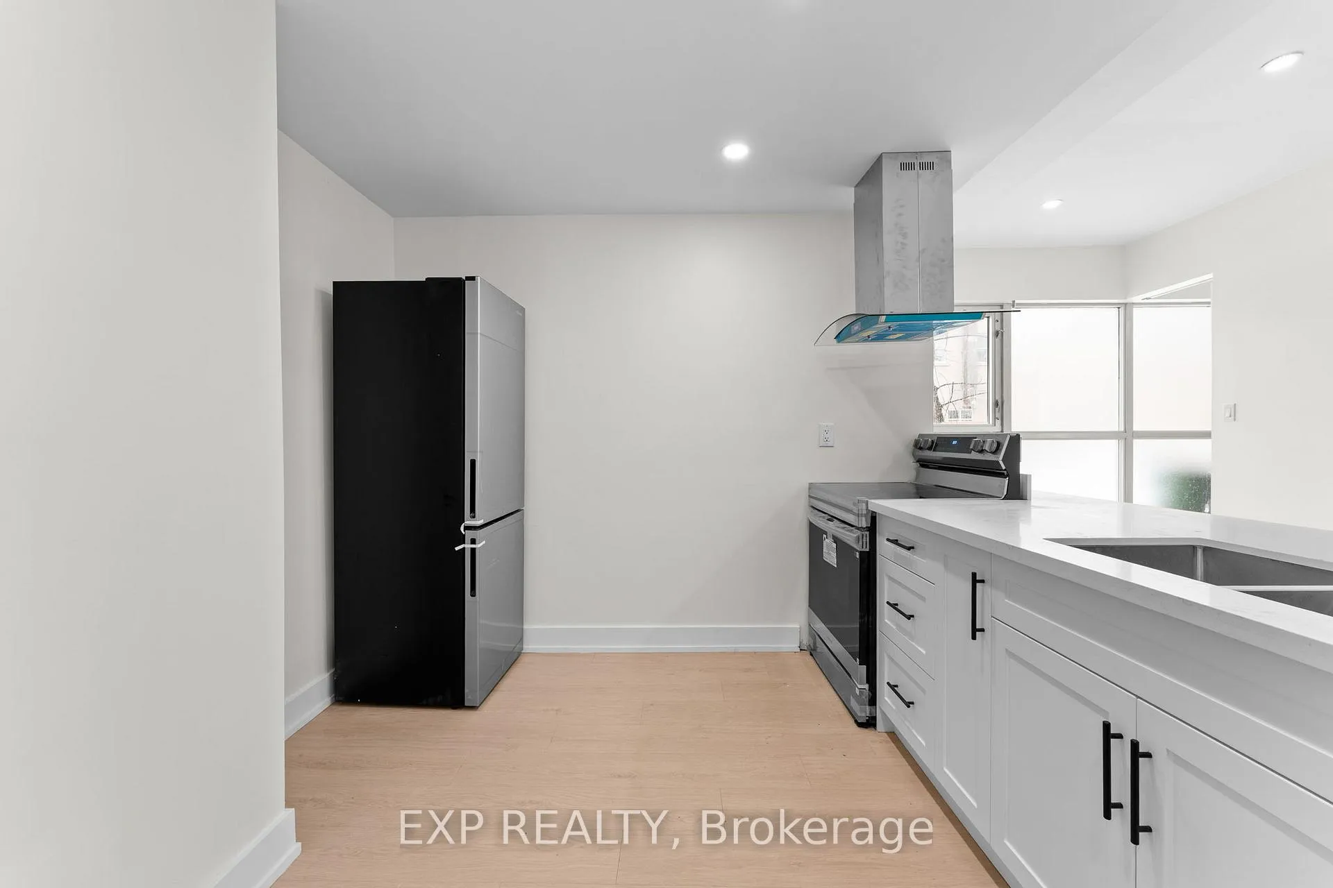 Photo 11 of Unit Unit #2, 1558 Queen Street E, Toronto, Greenwood-Coxwell — HOMEH