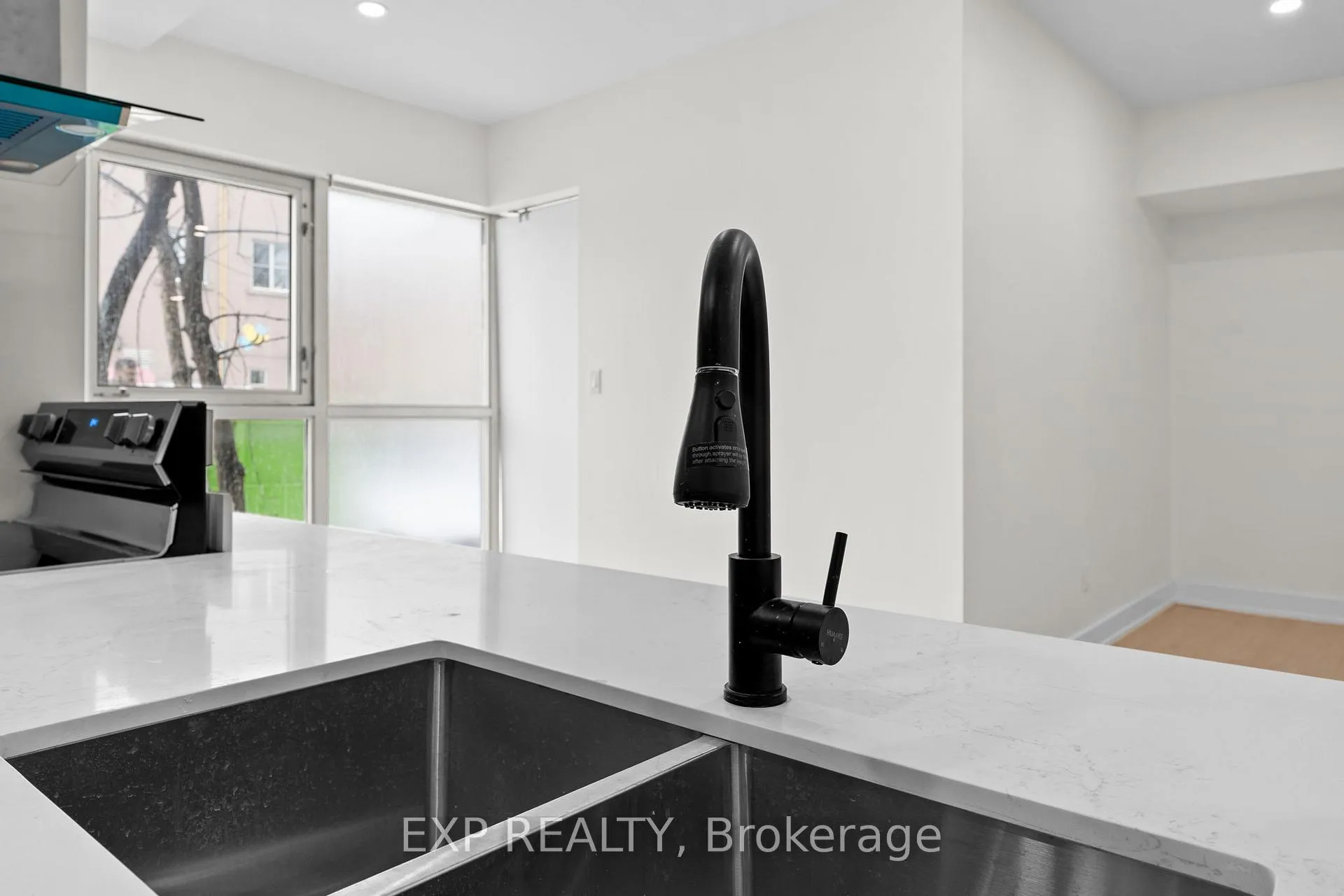 Photo 15 of Unit Unit #2, 1558 Queen Street E, Toronto, Greenwood-Coxwell — HOMEH