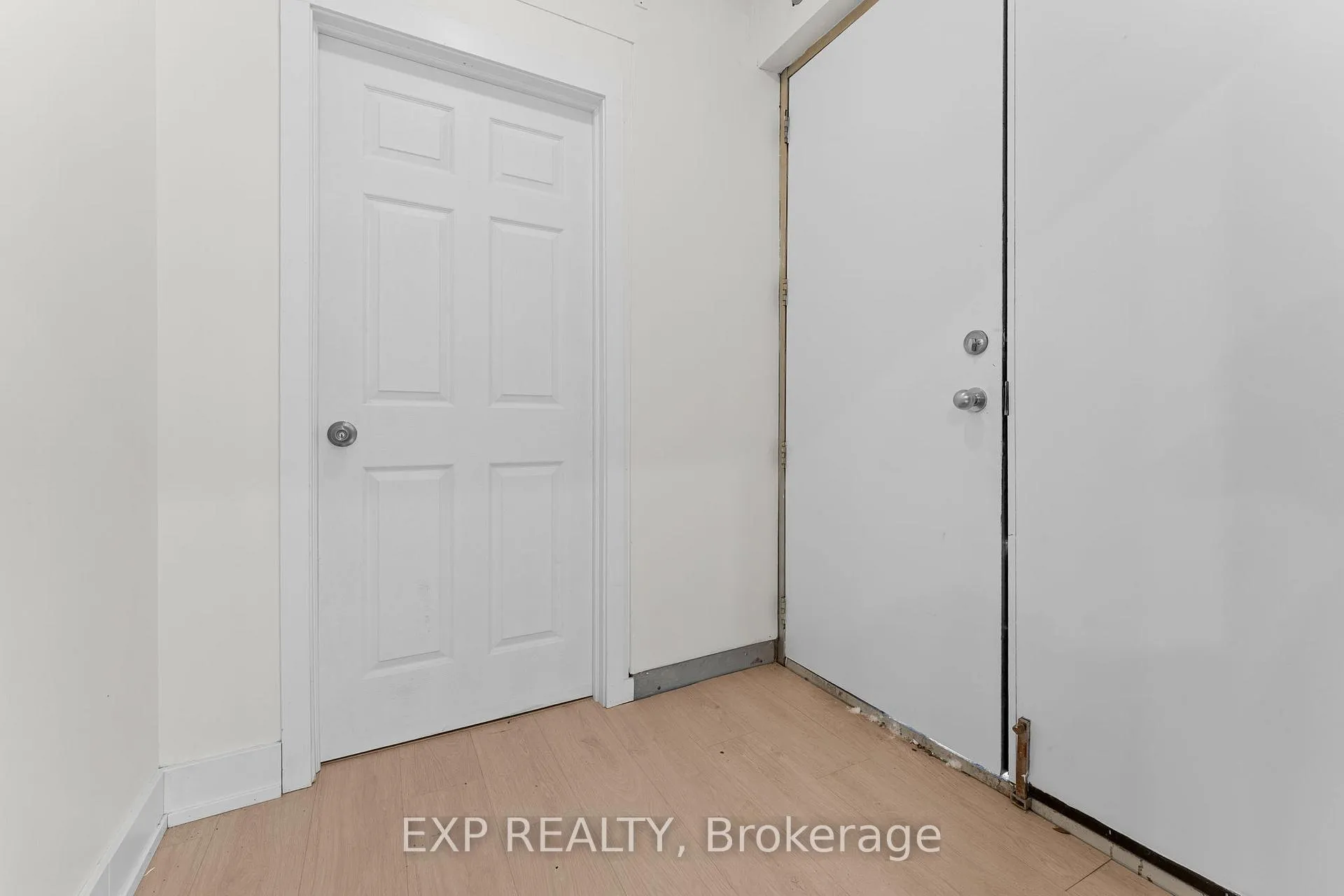 Photo 24 of Unit Unit #2, 1558 Queen Street E, Toronto, Greenwood-Coxwell — HOMEH