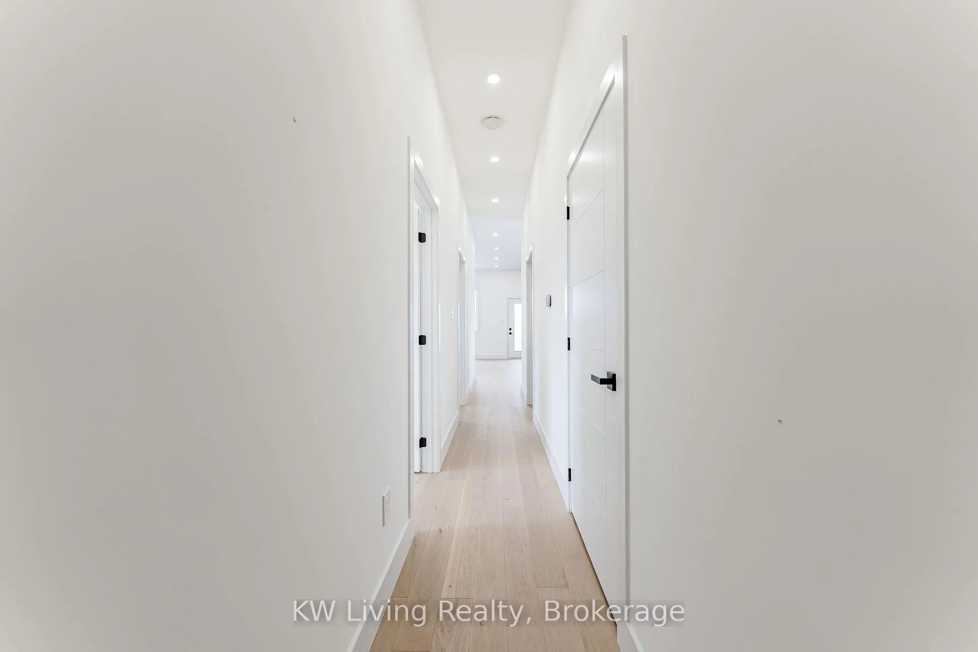 Photo 15 of Unit 301, 712 Eglinton Avenue E, Toronto, Leaside — HOMEH