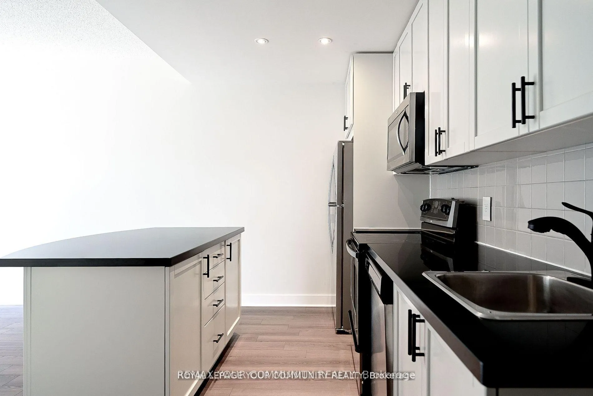 Photo 6 of Unit 1214, 85 Bloor Street E, Toronto, Church-Yonge Corridor — HOMEH