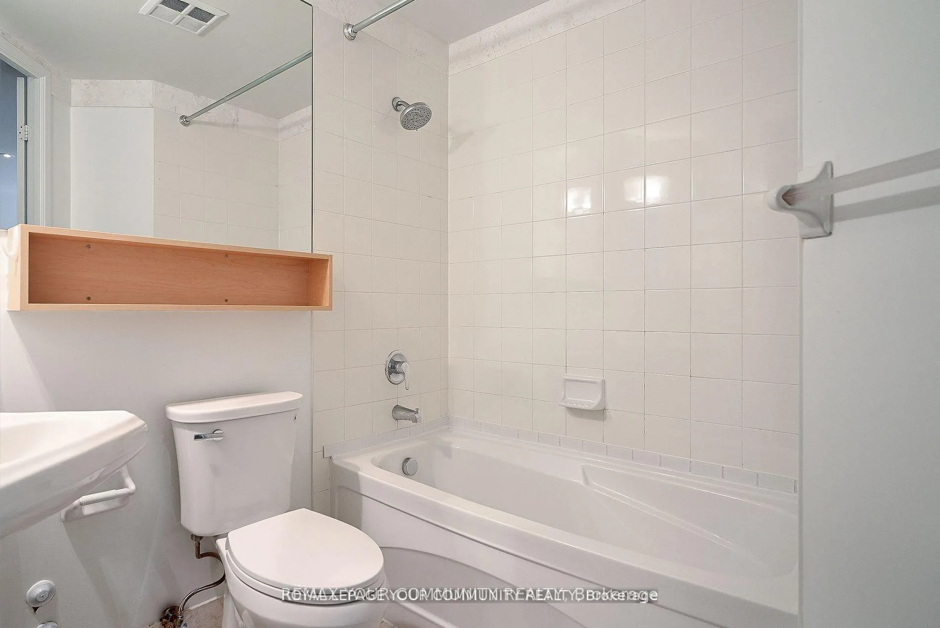 Photo 14 of Unit 1214, 85 Bloor Street E, Toronto, Church-Yonge Corridor — HOMEH