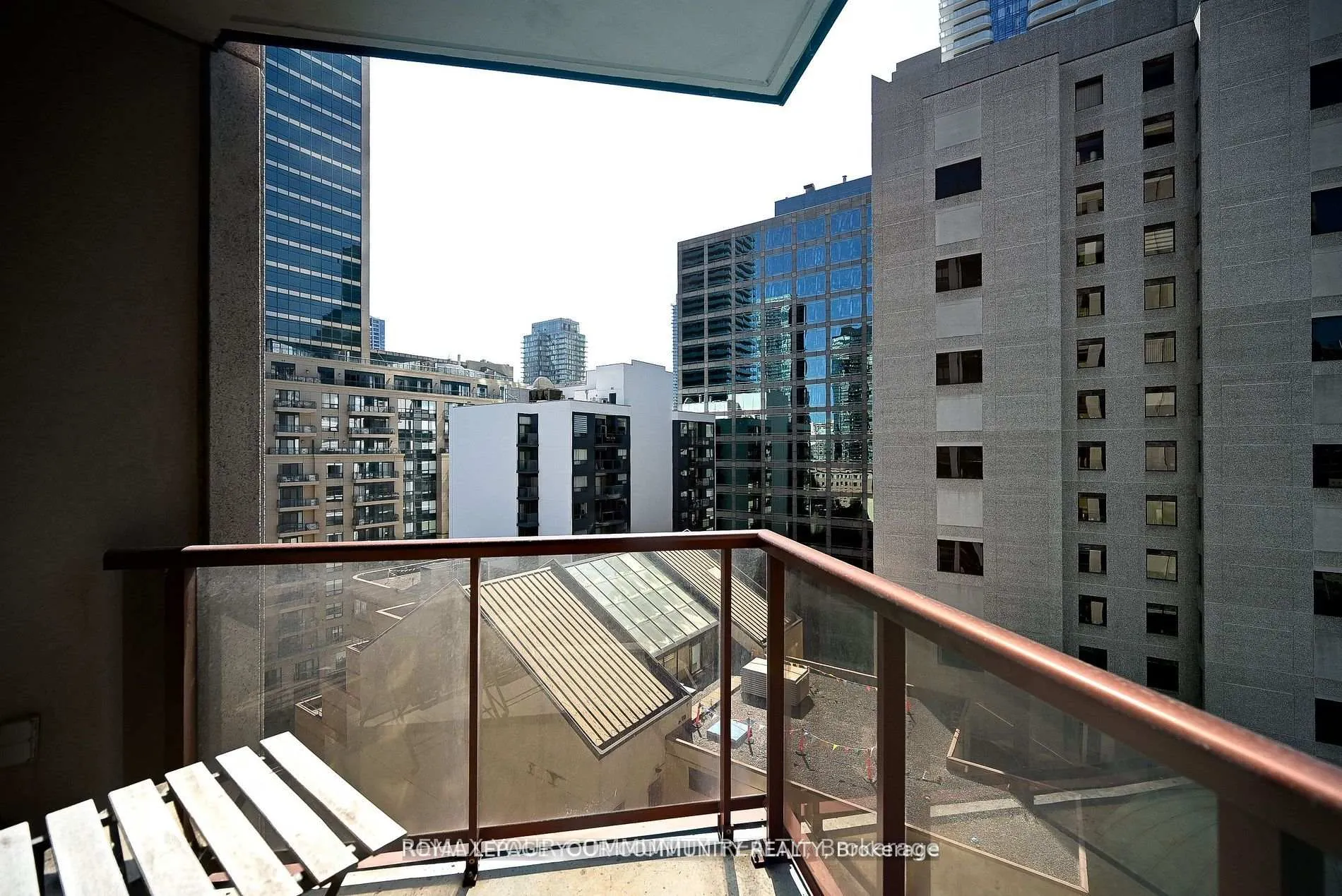 Photo 18 of Unit 1214, 85 Bloor Street E, Toronto, Church-Yonge Corridor — HOMEH