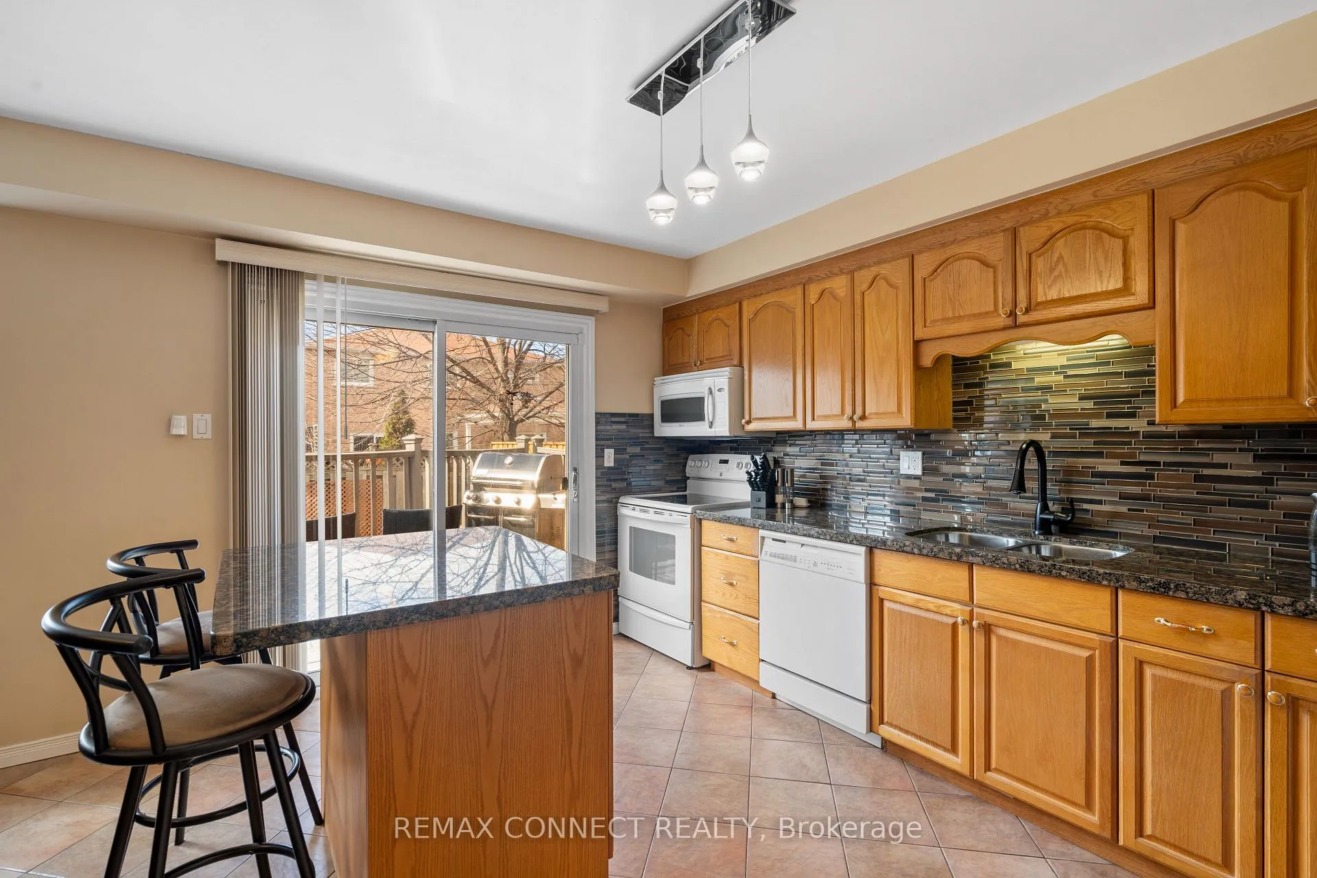 Photo 8 of 52 Marshall Crescent, Ajax, Central West — HOMEH