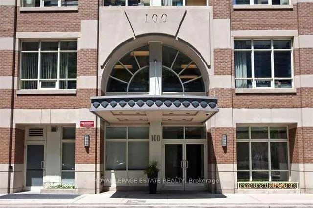 Front of Unit 1207, 100 Hayden Street