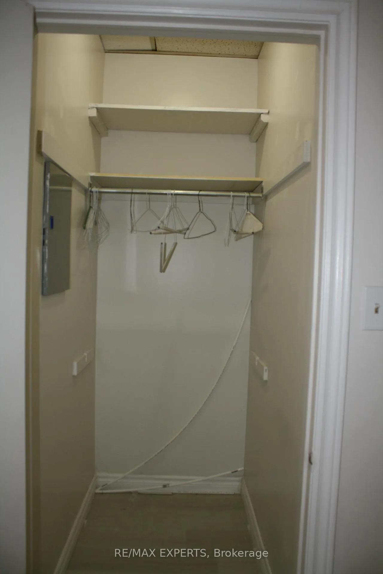 Photo 7 of Unit 202, 8 Main Street, Brampton, Downtown Brampton — HOMEH