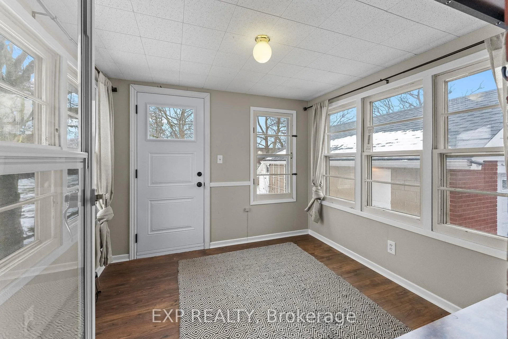 Photo 16 of 3935 St Peter Avenue, Niagara Falls, Stamford — HOMEH