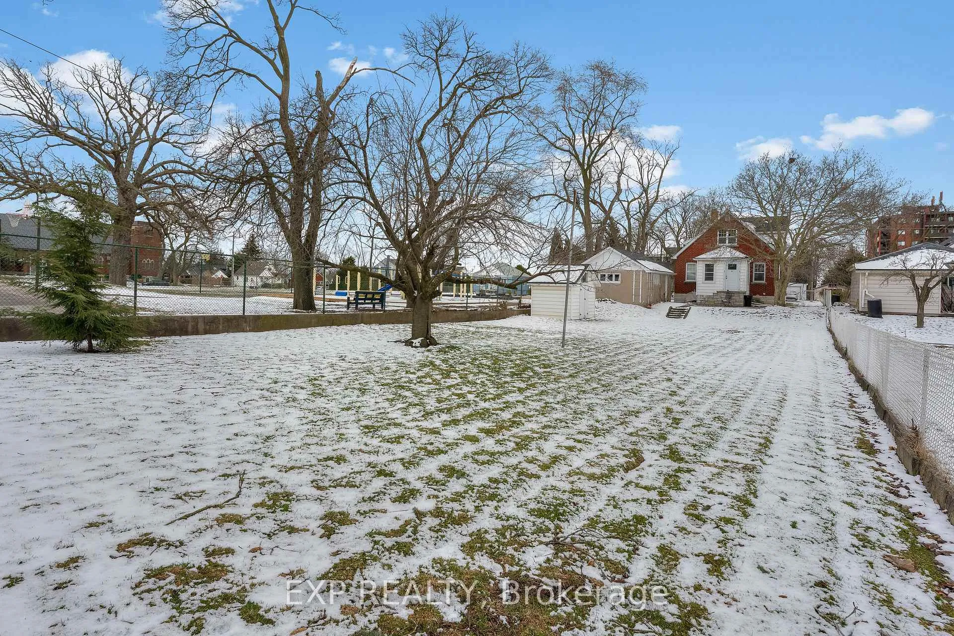 Photo 38 of 3935 St Peter Avenue, Niagara Falls, Stamford — HOMEH