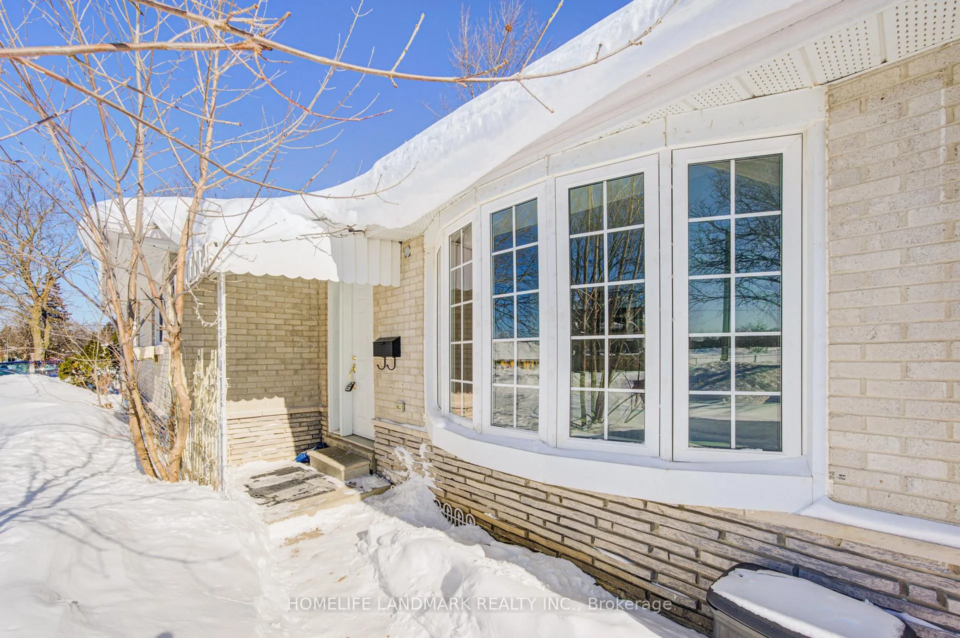 Photo 3 of 219 Cook St., Barrie, Grove East — HOMEH