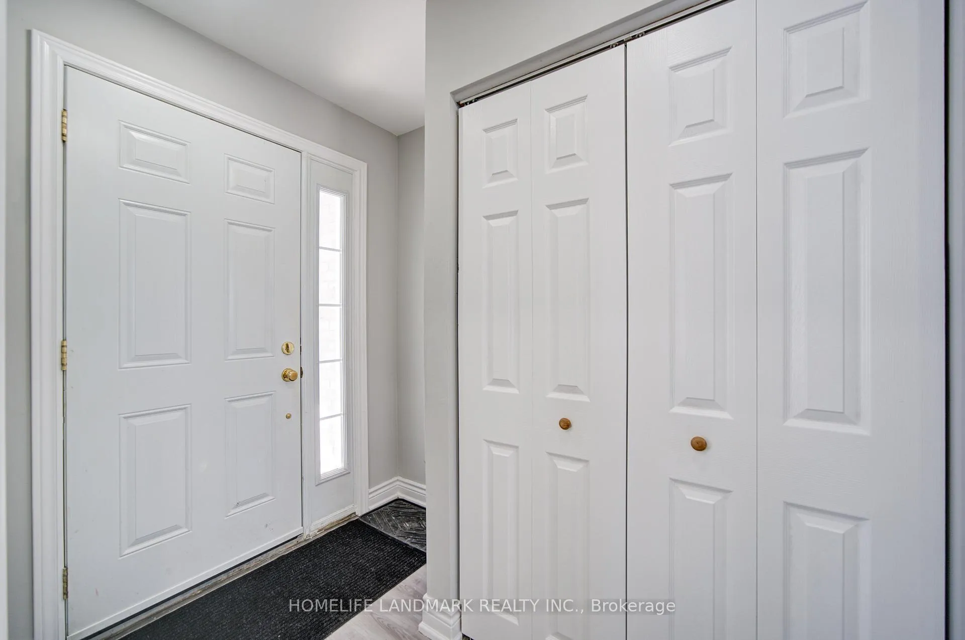 Photo 4 of 219 Cook St., Barrie, Grove East — HOMEH