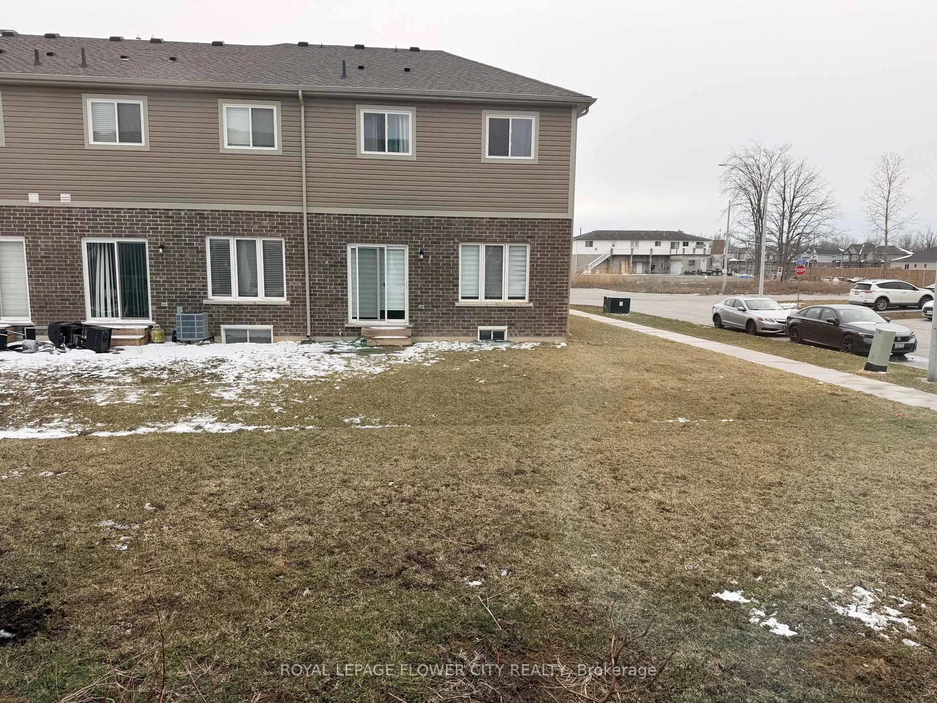 Photo 10 of 139 Sunflower Place, Welland, West Welland — HOMEH