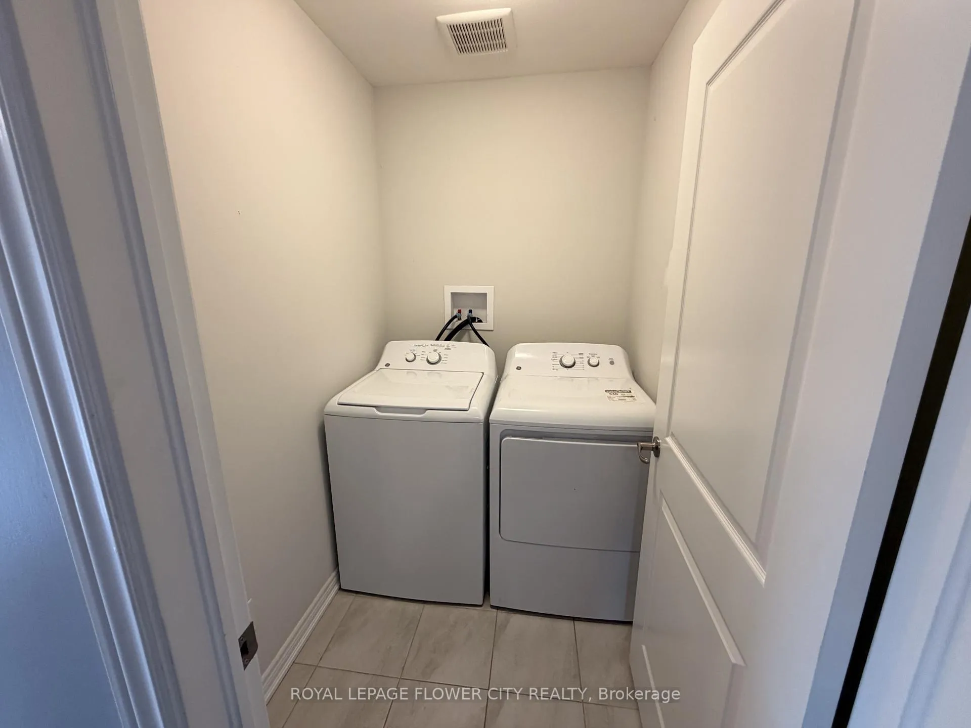 Photo 14 of 139 Sunflower Place, Welland, West Welland — HOMEH