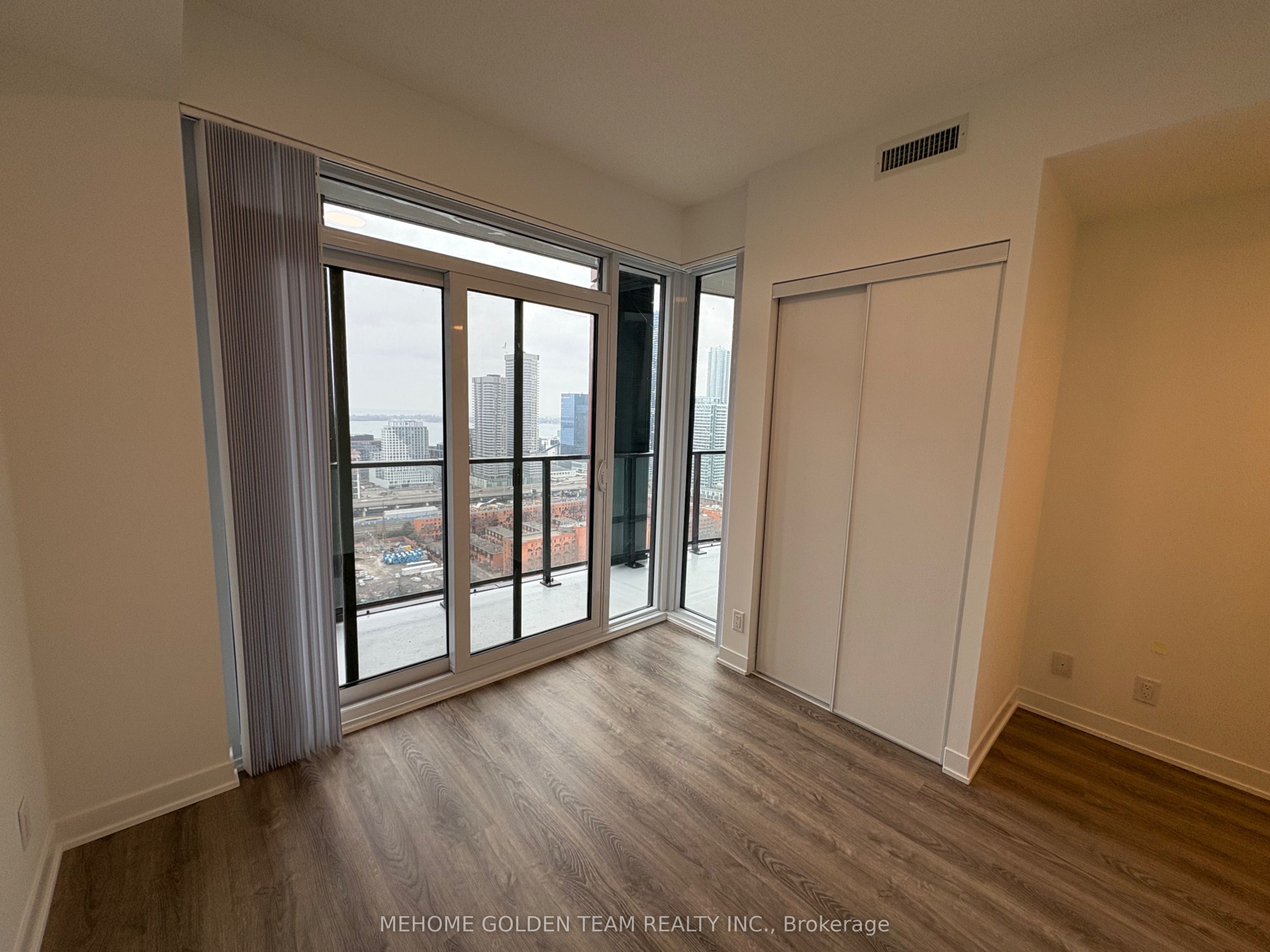 Photo 5 of Unit 3510, 180 Front Street E, Toronto, Moss Park — HOMEH