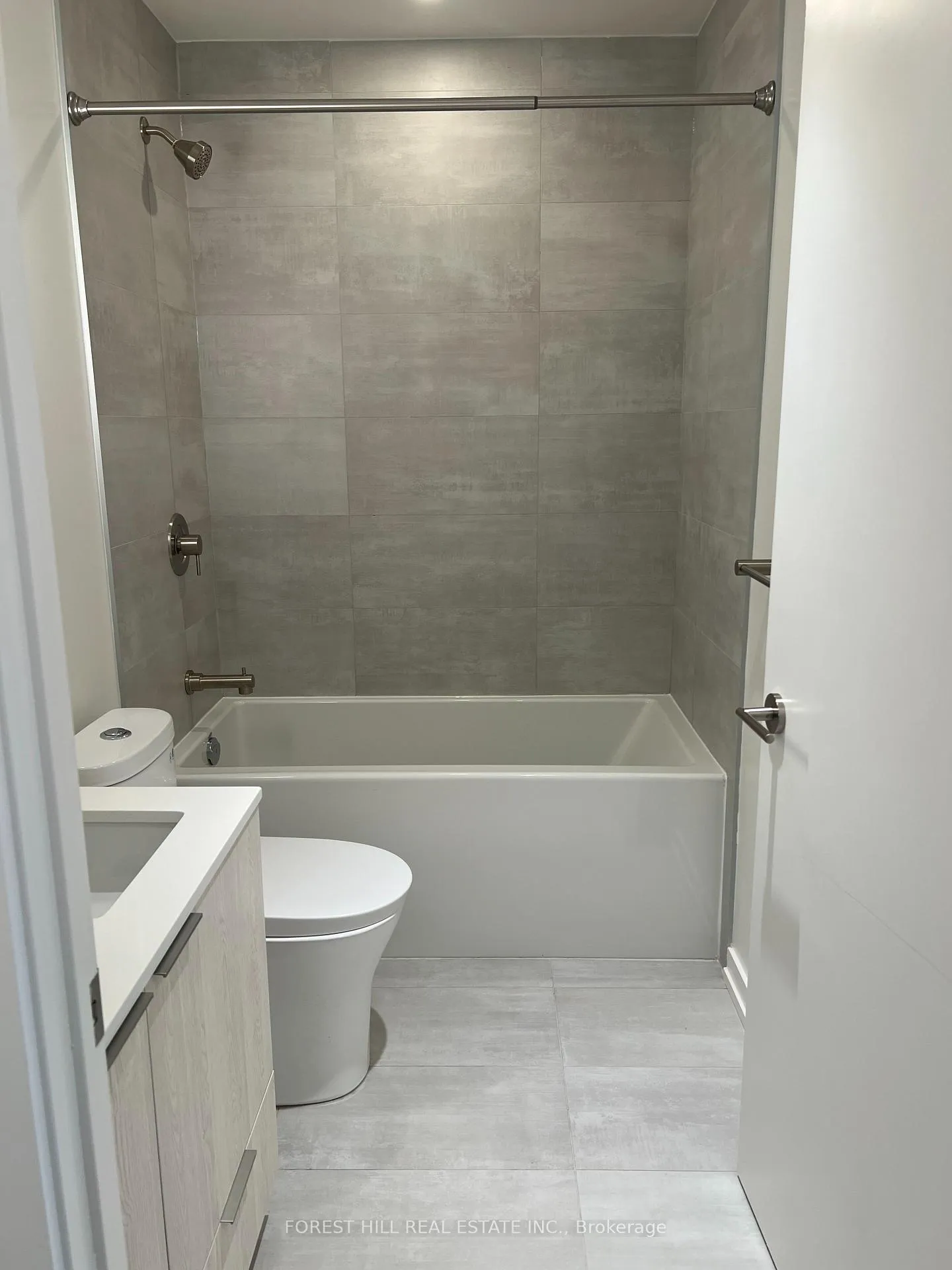 Photo 9 of Unit 2901, 110 Broadway Avenue, Toronto, Mount Pleasant West — HOMEH
