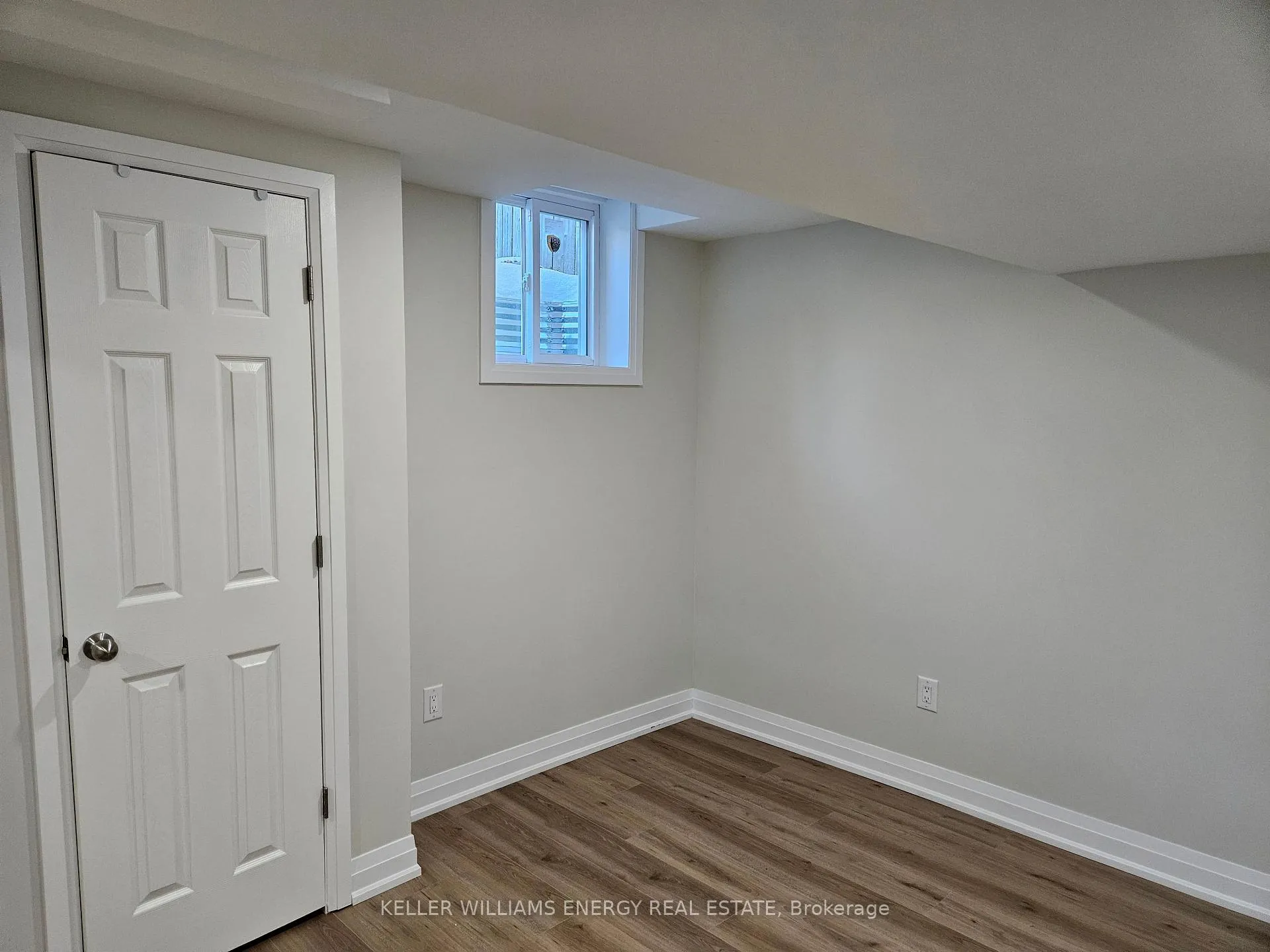 Photo 11 of 111 Rosswell Drive, Clarington, Courtice — HOMEH