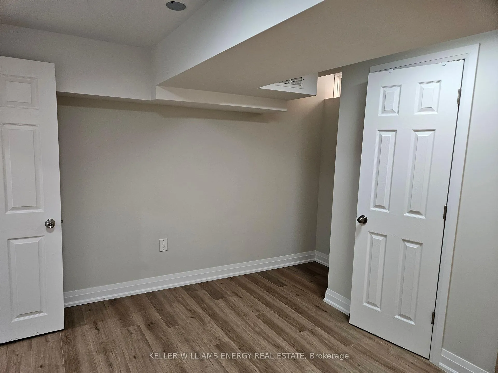 Photo 12 of 111 Rosswell Drive, Clarington, Courtice — HOMEH