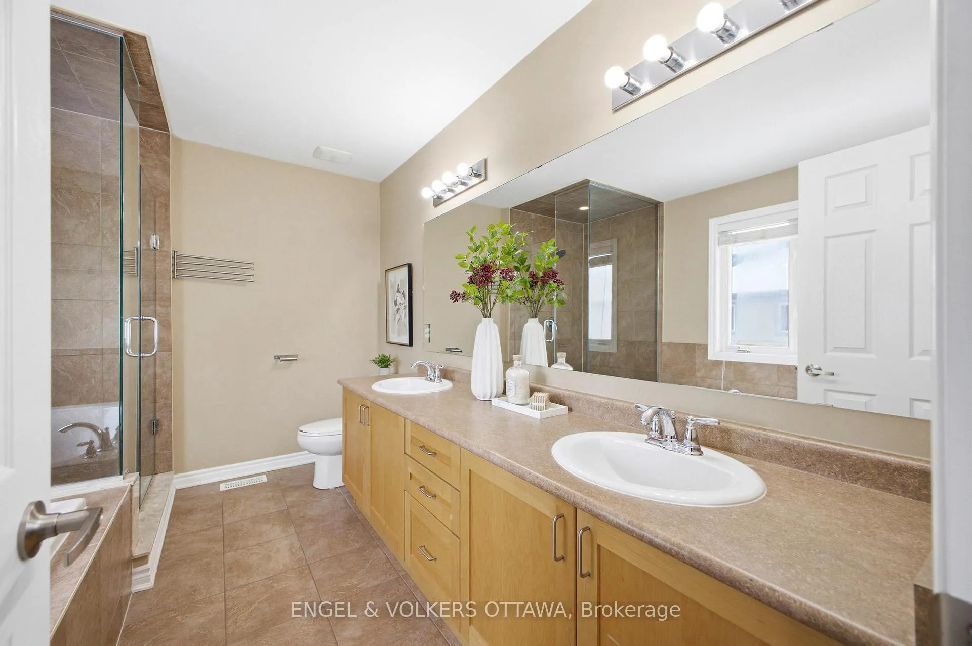 Photo 23 of 2206 Watercolours Way, Ottawa, Barrhaven - Half Moon Bay — HOMEH
