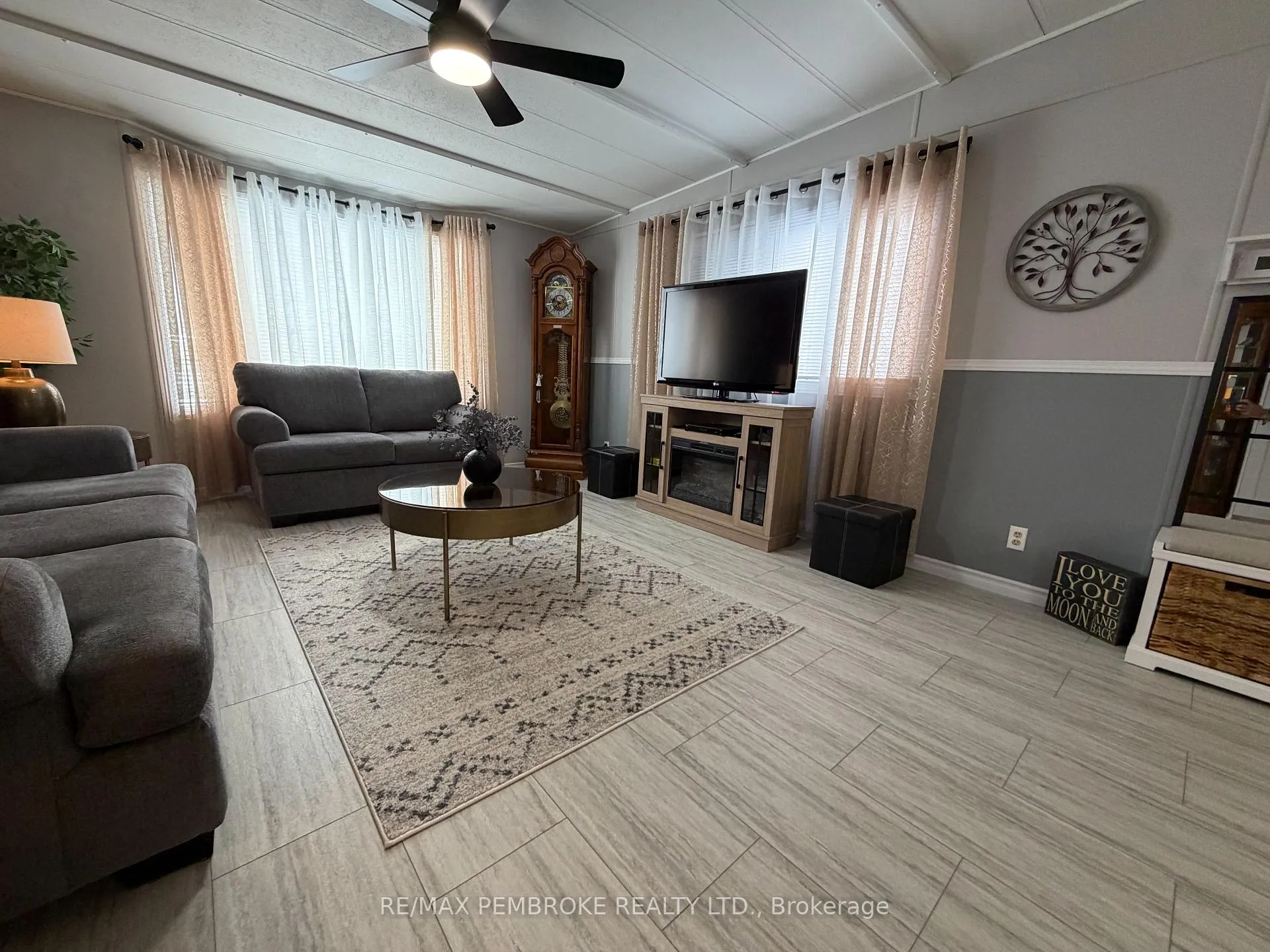 Photo 4 of 103 Pinehurst Estates, Petawawa — HOMEH