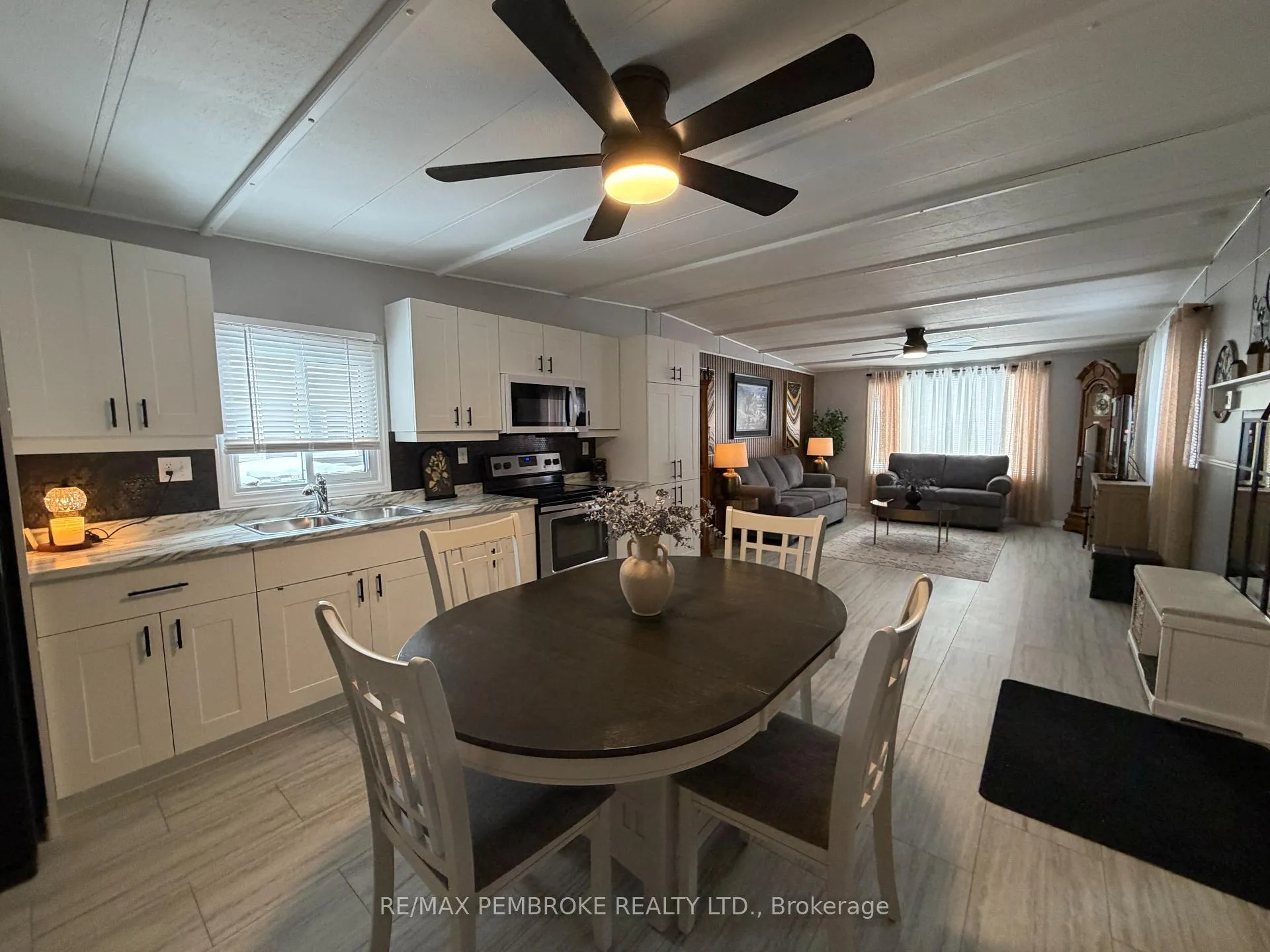 Photo 7 of 103 Pinehurst Estates, Petawawa — HOMEH