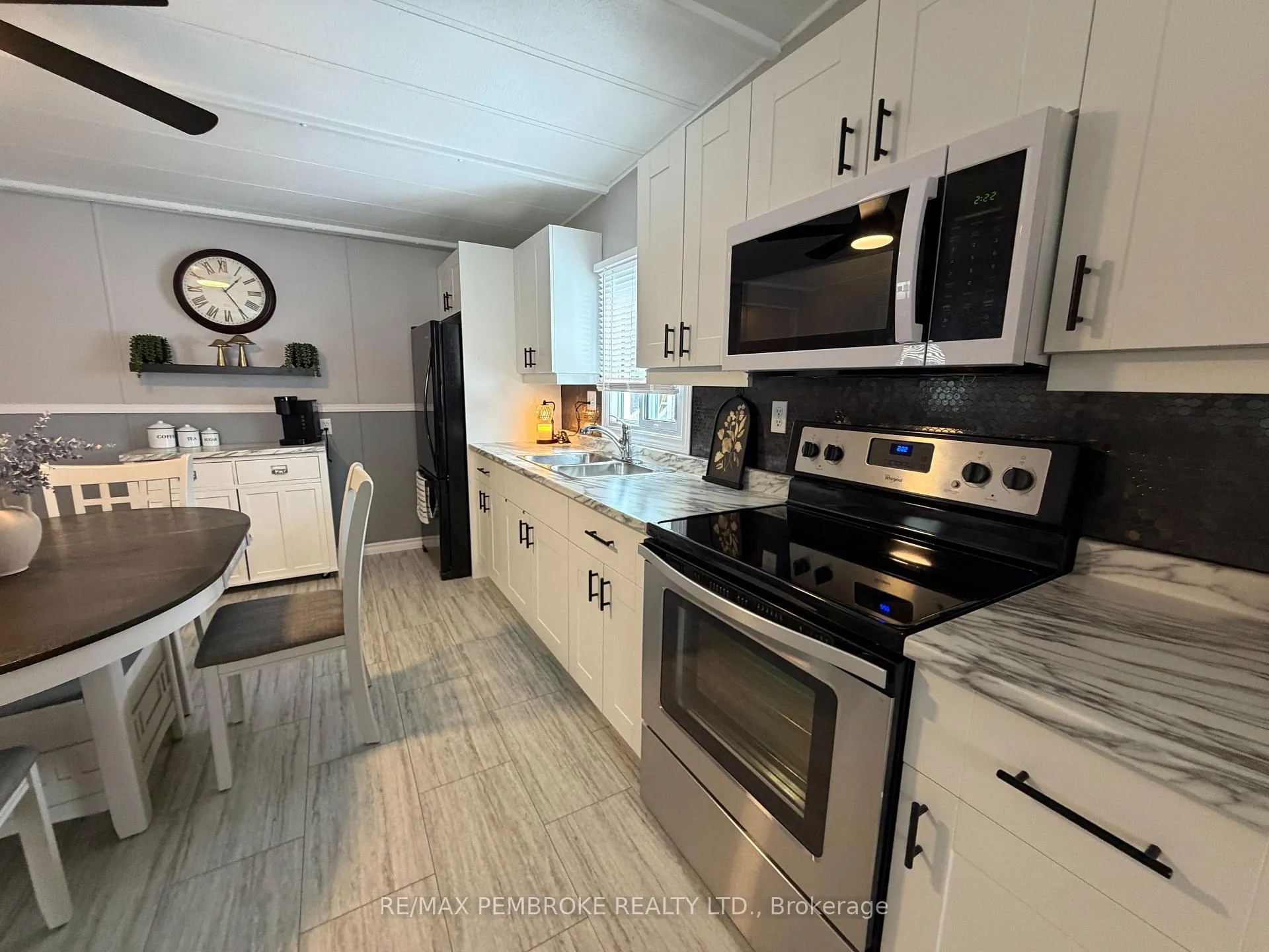 Photo 9 of 103 Pinehurst Estates, Petawawa — HOMEH