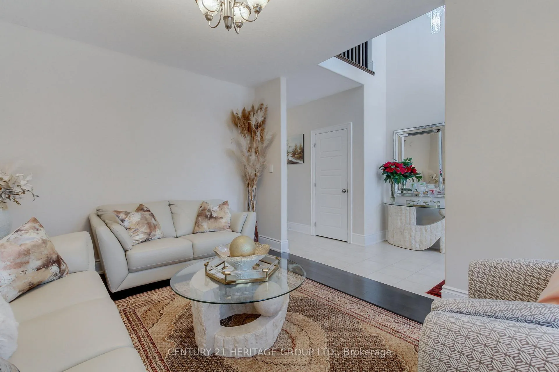 Photo 5 of 16 Tim Jacobs Drive, Georgina, Keswick South — HOMEH