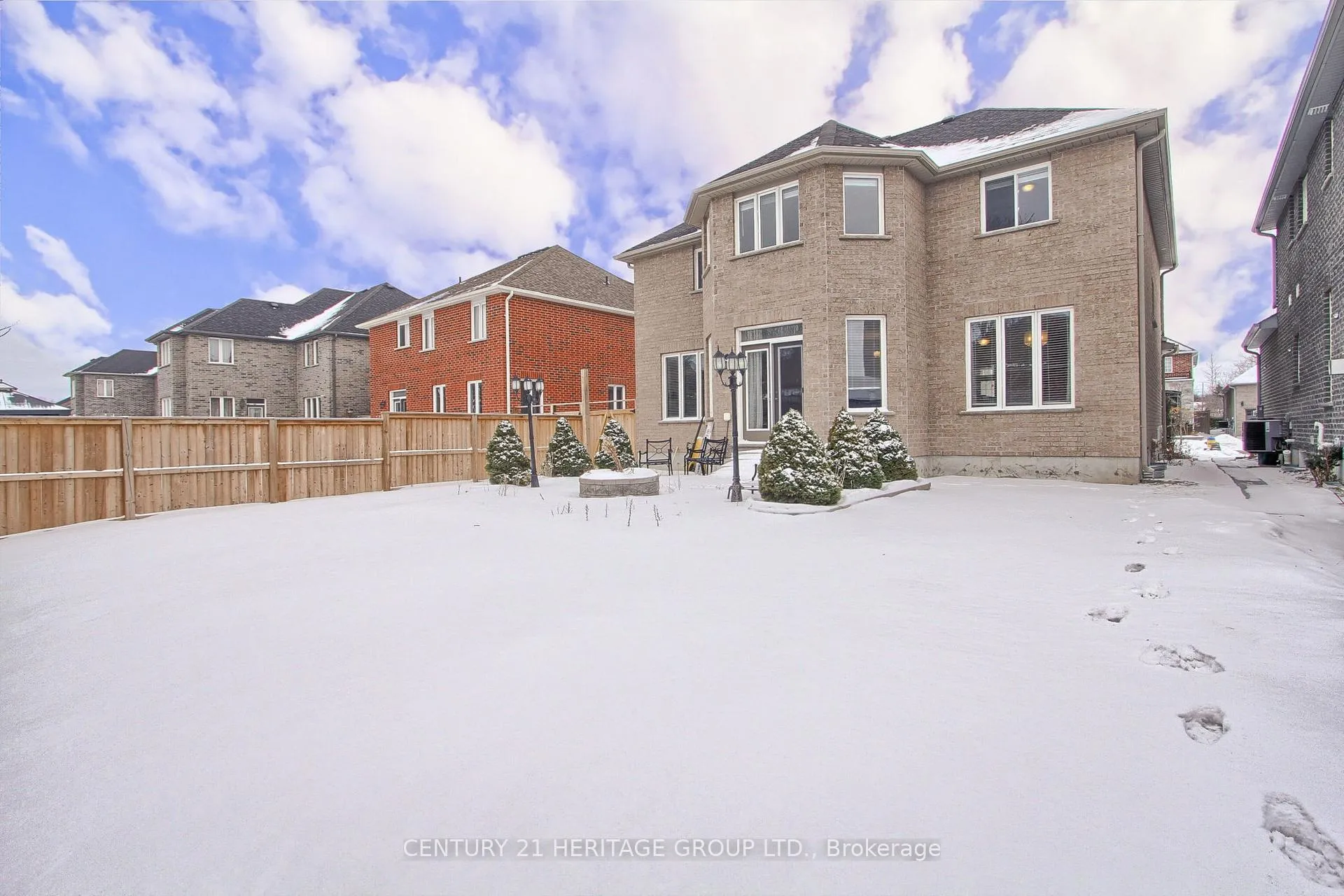 Photo 40 of 16 Tim Jacobs Drive, Georgina, Keswick South — HOMEH
