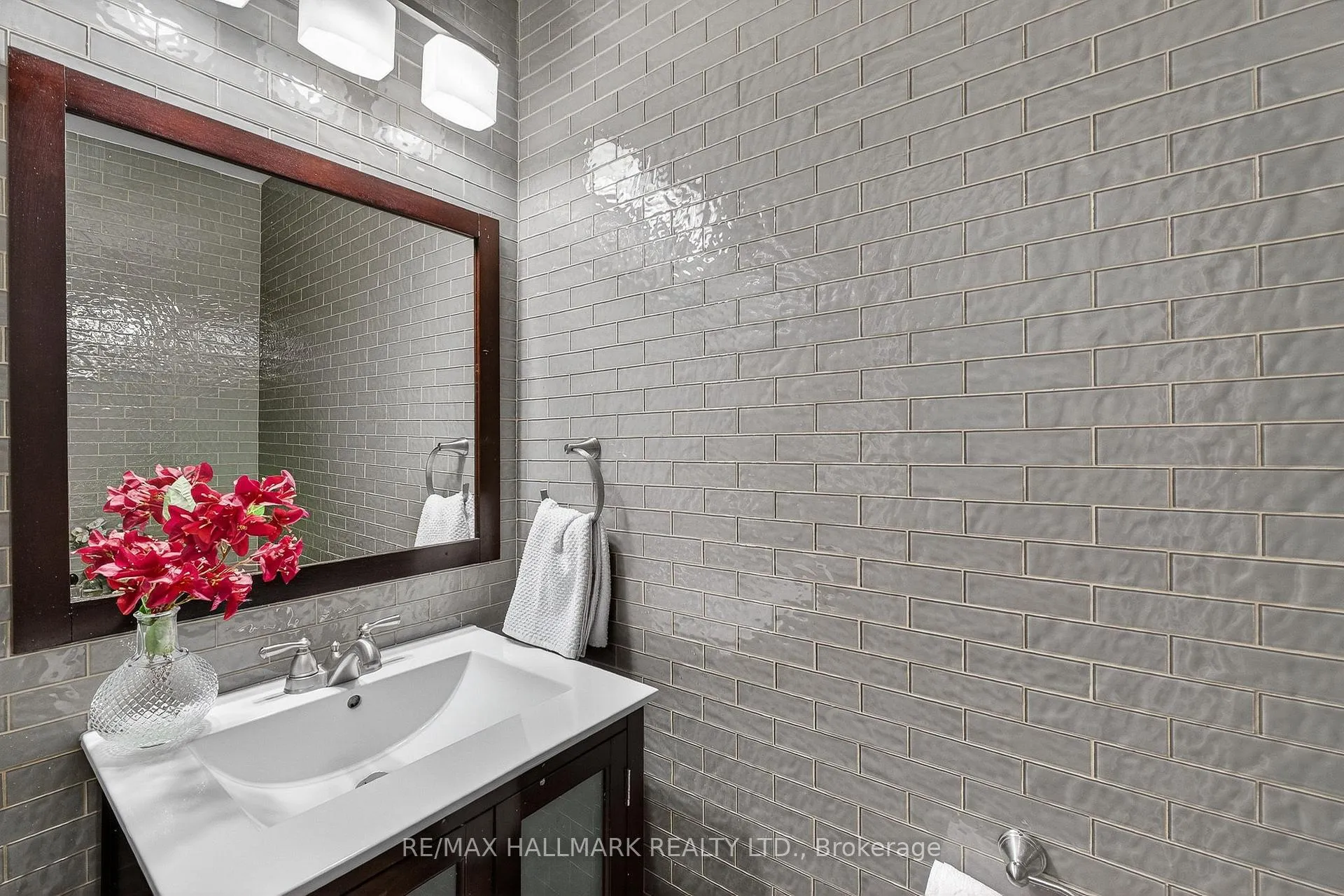 Photo 20 of 77 Maurier Boulevard, Vaughan, Patterson — HOMEH