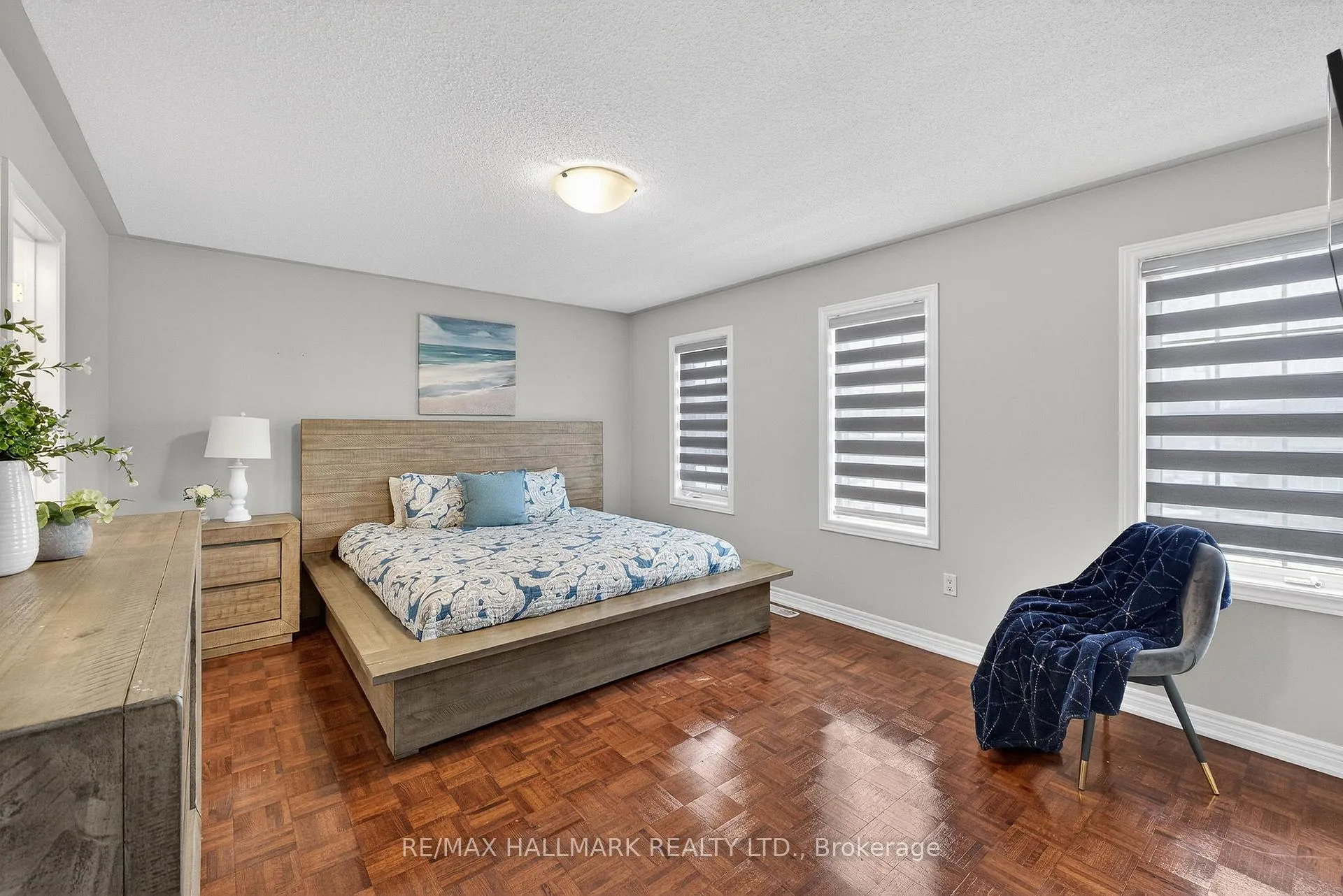 Photo 21 of 77 Maurier Boulevard, Vaughan, Patterson — HOMEH