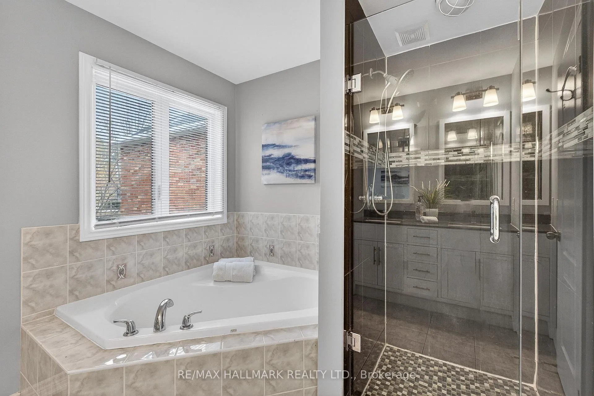 Photo 26 of 77 Maurier Boulevard, Vaughan, Patterson — HOMEH