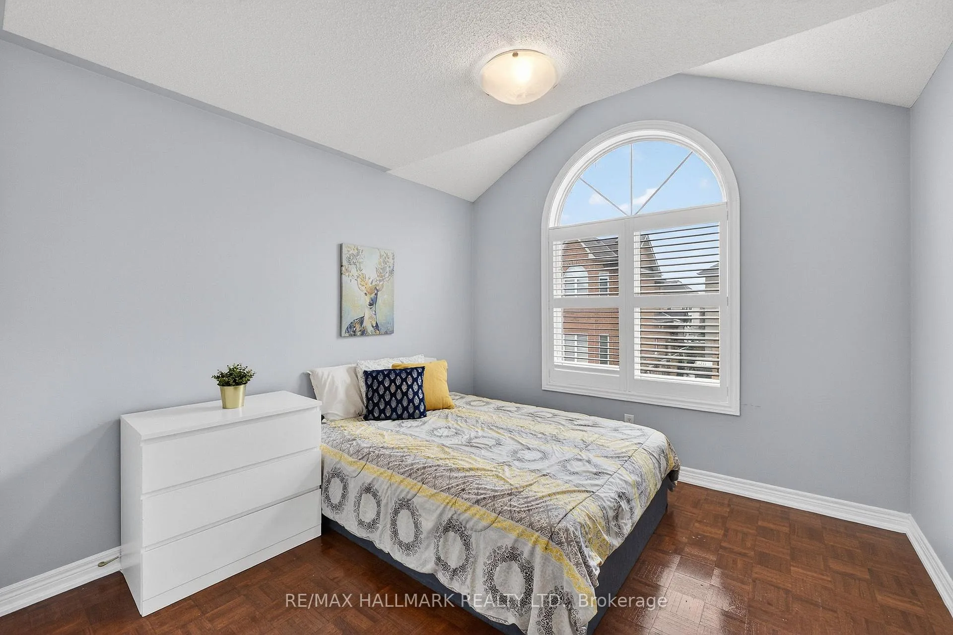 Photo 31 of 77 Maurier Boulevard, Vaughan, Patterson — HOMEH