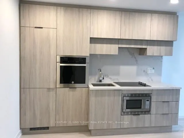Photo 3 of Unit 602, 39 Roehampton Avenue, Toronto, Mount Pleasant West — HOMEH