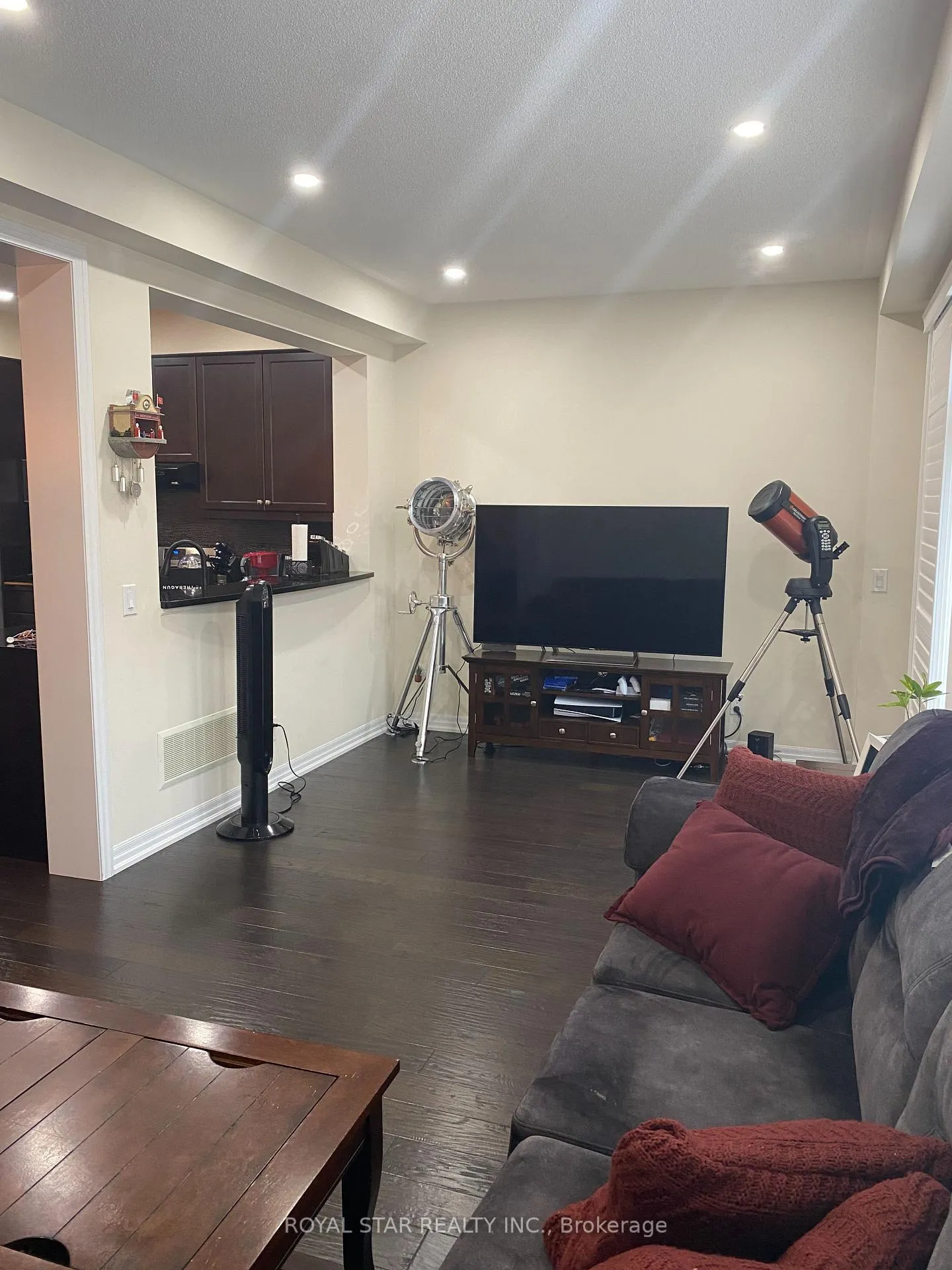 Photo 6 of 94 Hanson Crescent, Milton, Scott — HOMEH