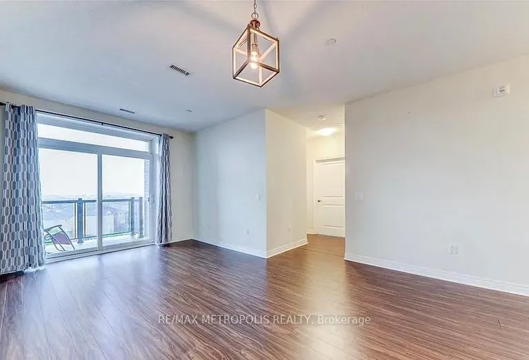 Photo 6 of Unit 512, 39 New Delhi Drive, Markham, Cedarwood — HOMEH