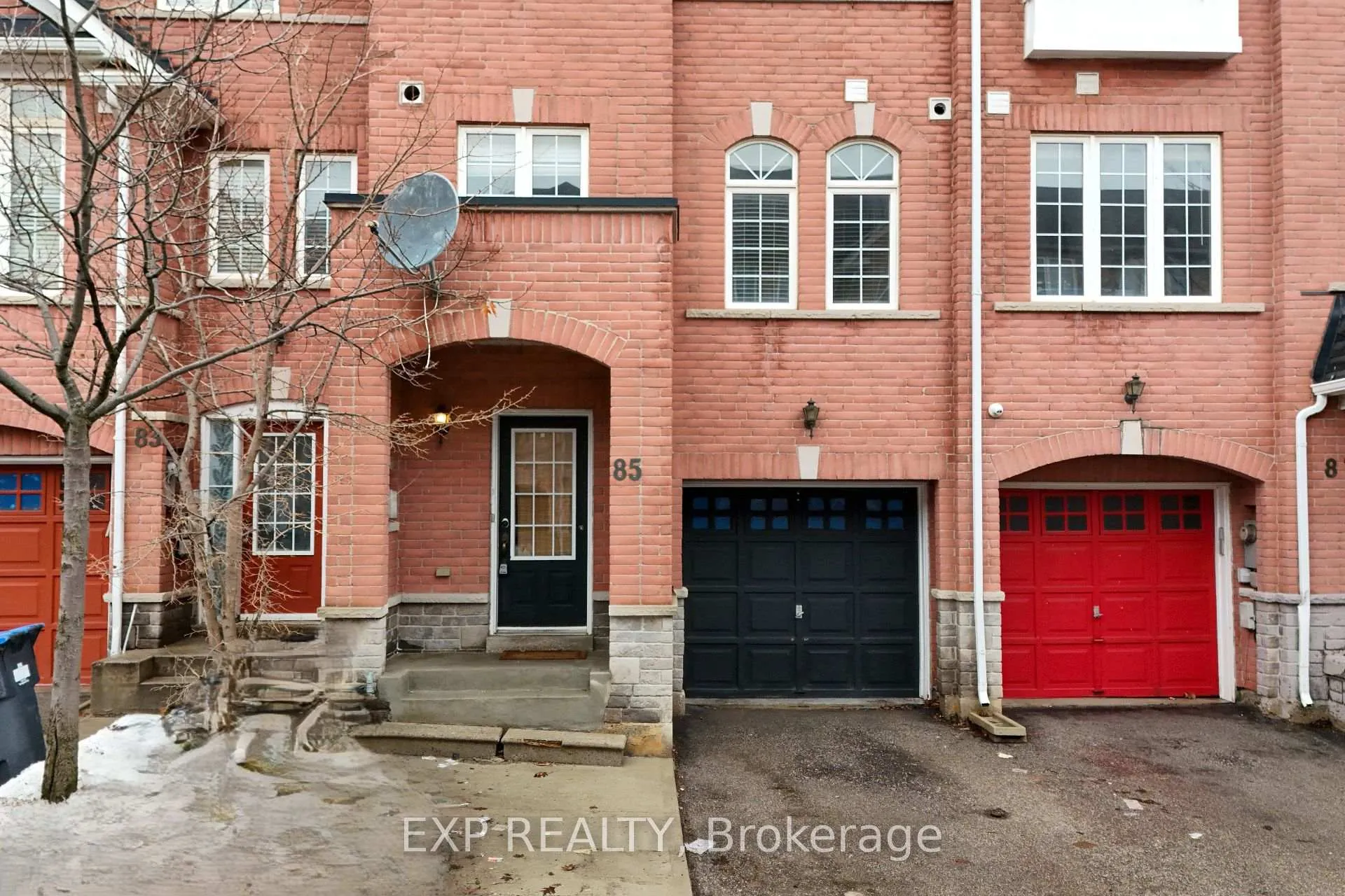 Photo 3 of 85 Bernard Avenue, Brampton, Fletcher's Creek South — HOMEH