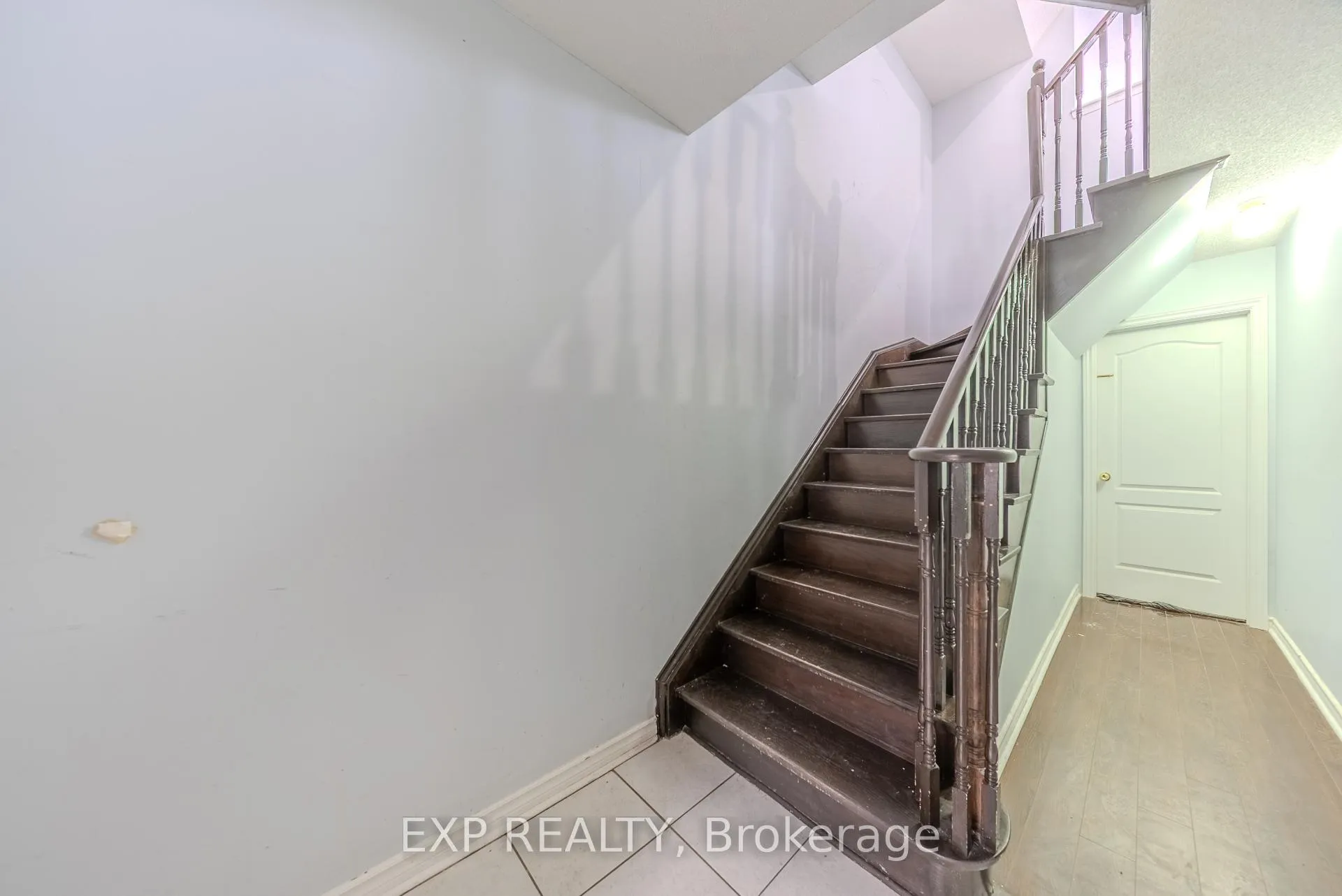 Photo 6 of 85 Bernard Avenue, Brampton, Fletcher's Creek South — HOMEH