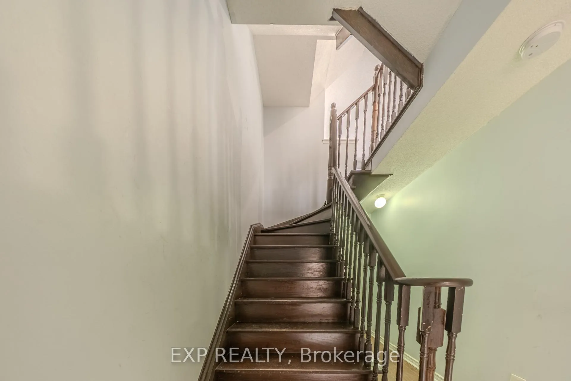 Photo 7 of 85 Bernard Avenue, Brampton, Fletcher's Creek South — HOMEH
